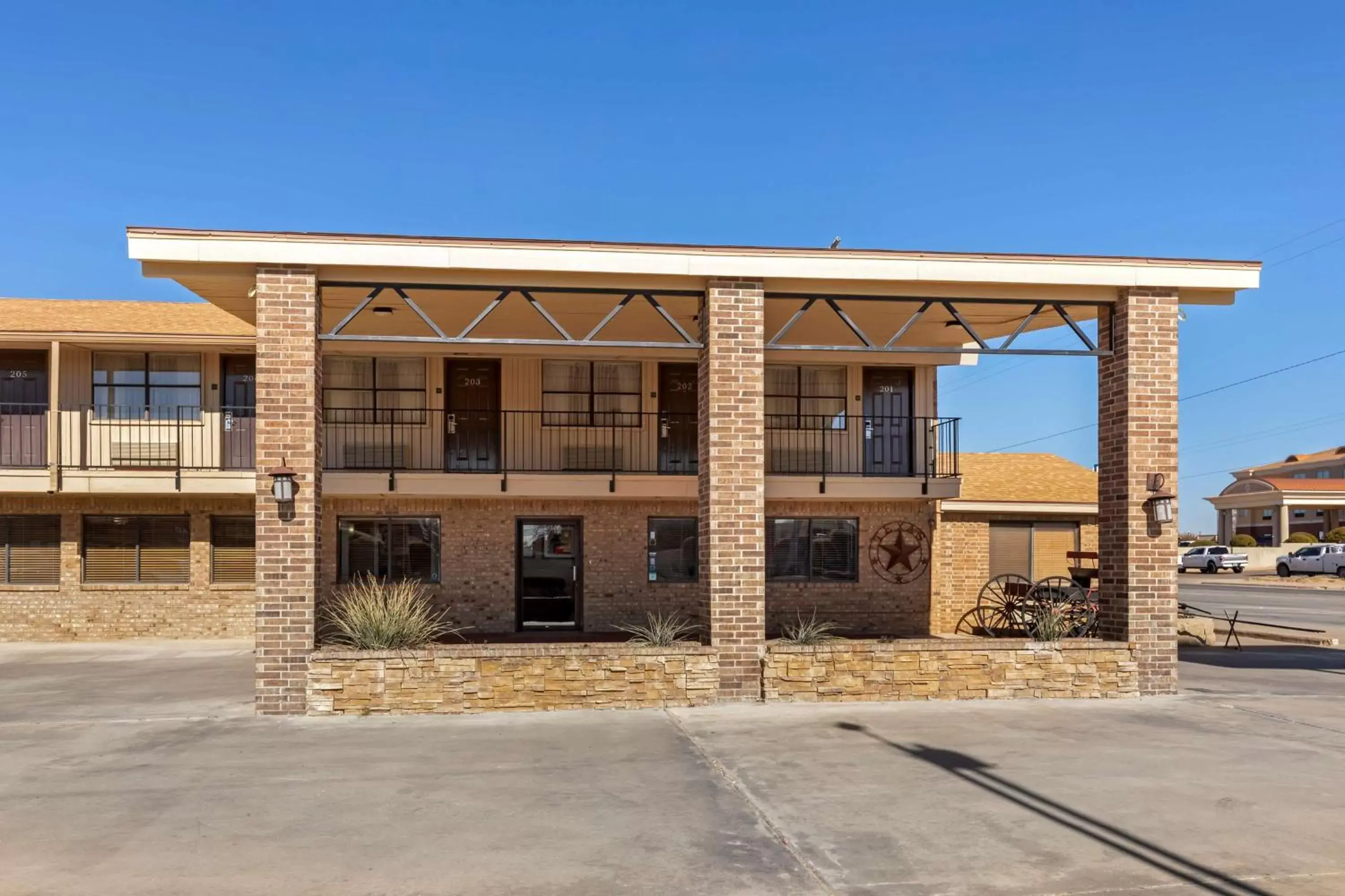 Property Building in Best Western Caprock Inn