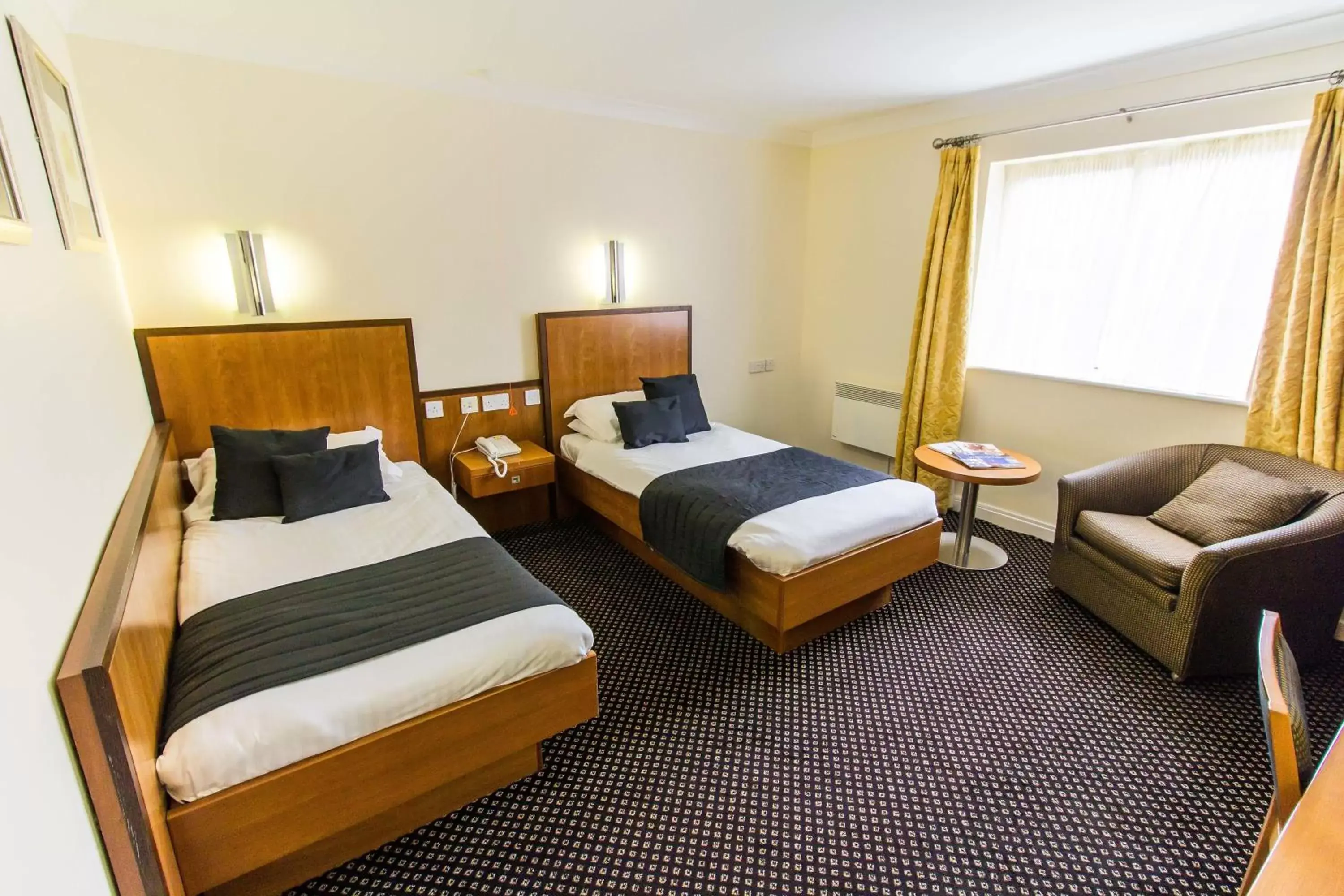 Twin Room - Disability Access in Padbrook Park Hotel
