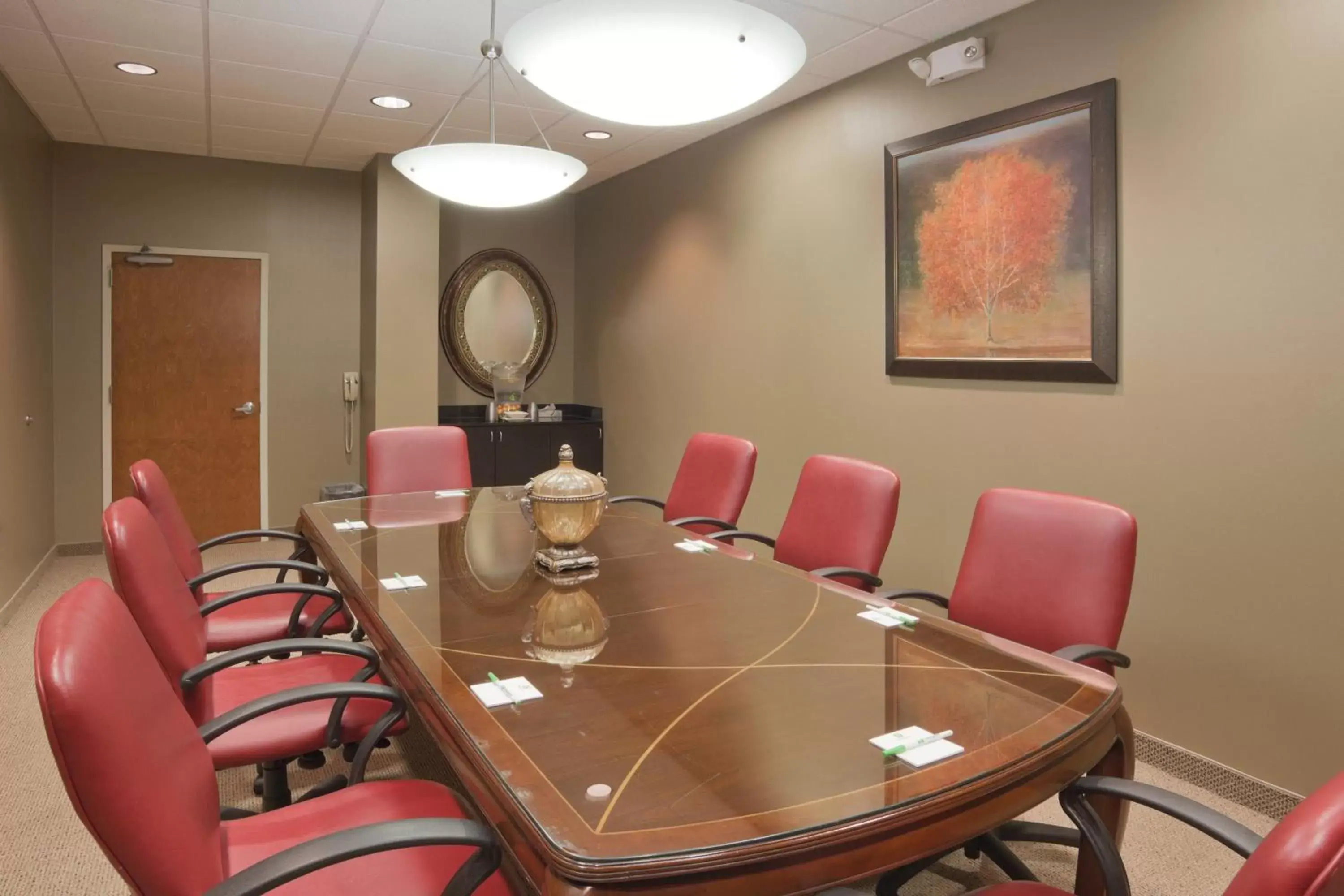 Meeting/conference room, Business Area/Conference Room in Holiday Inn Carbondale - Conference Center, an IHG Hotel