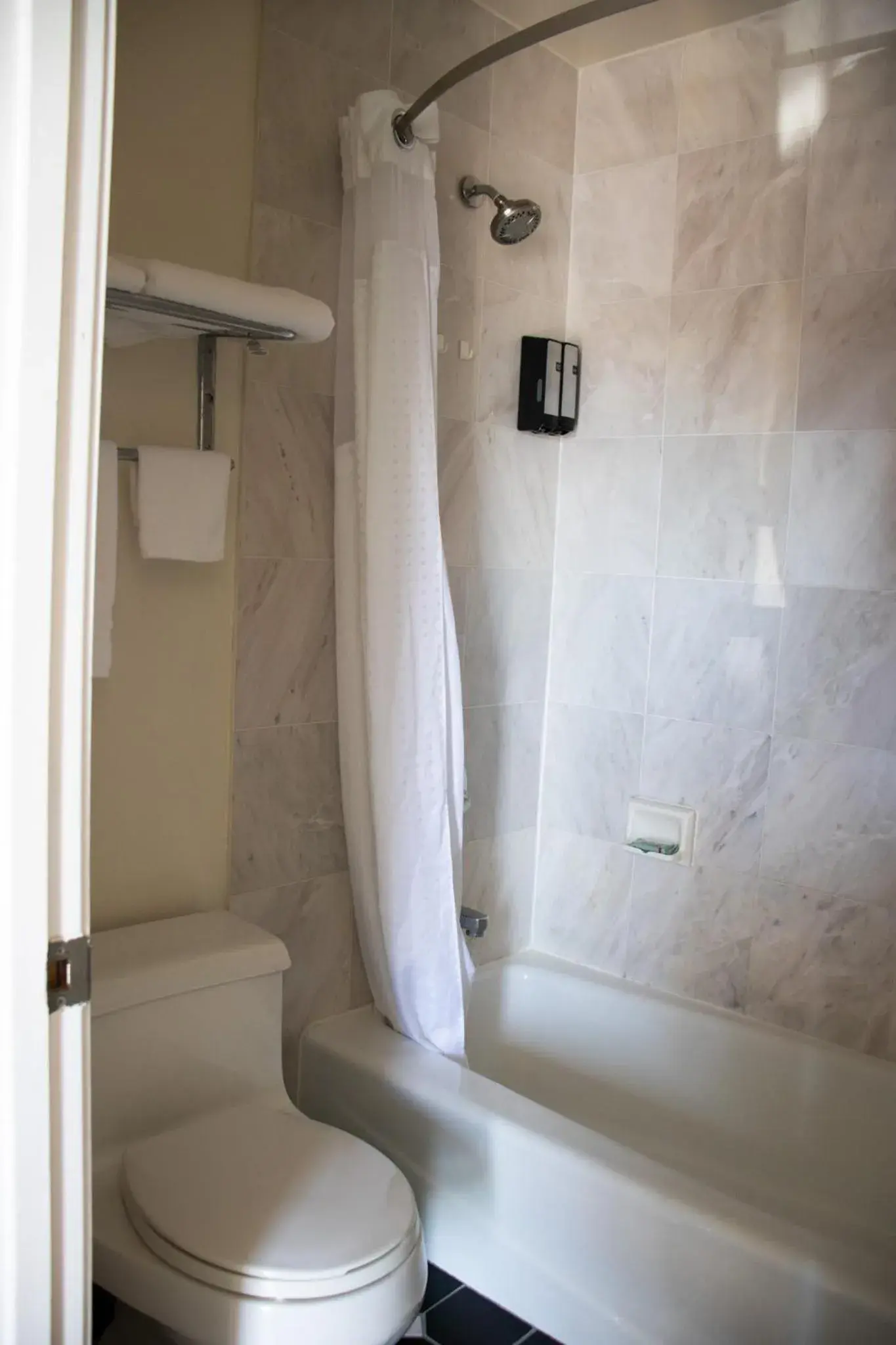 Bathroom in Discovery Inn Bathroom in Discovery Inn