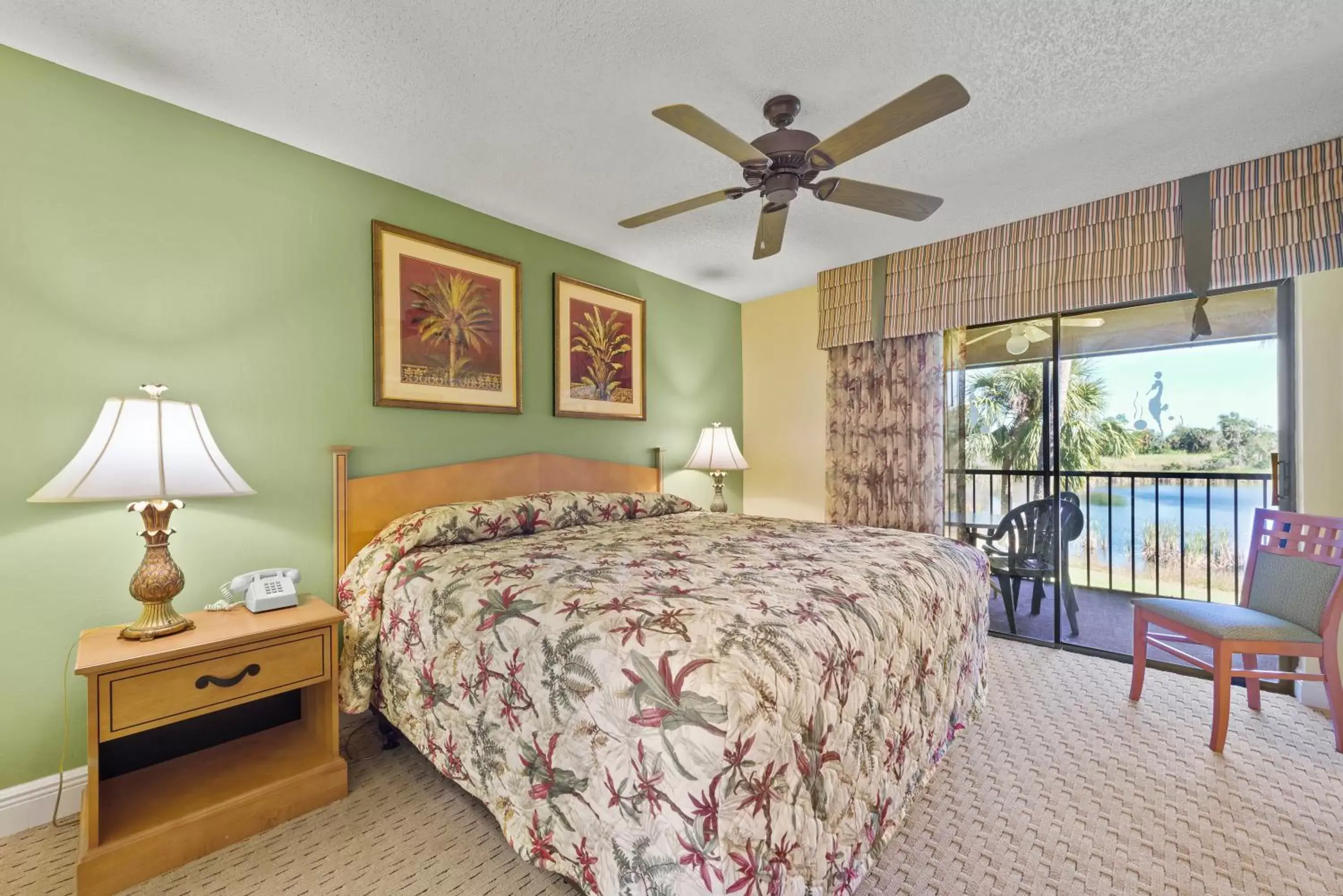 Bedroom, Bed in Lehigh Resort Club, a VRI resort