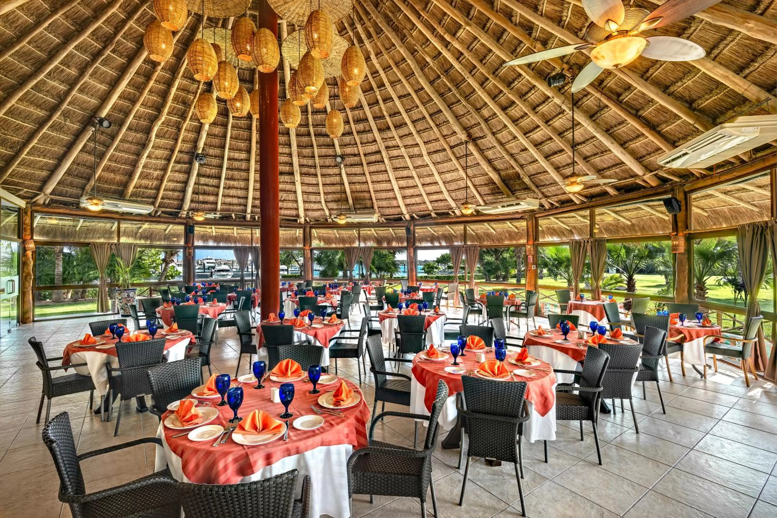 Restaurant/places to eat in Hotel Marina El Cid Spa & Beach Resort - All Inclusive