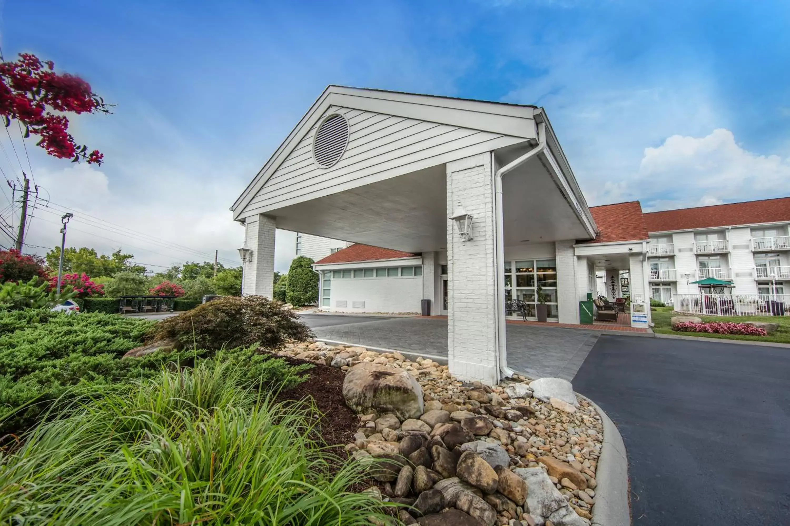 Facade/entrance, Property Building in The Inn at Apple Valley, Ascend Hotel Collection