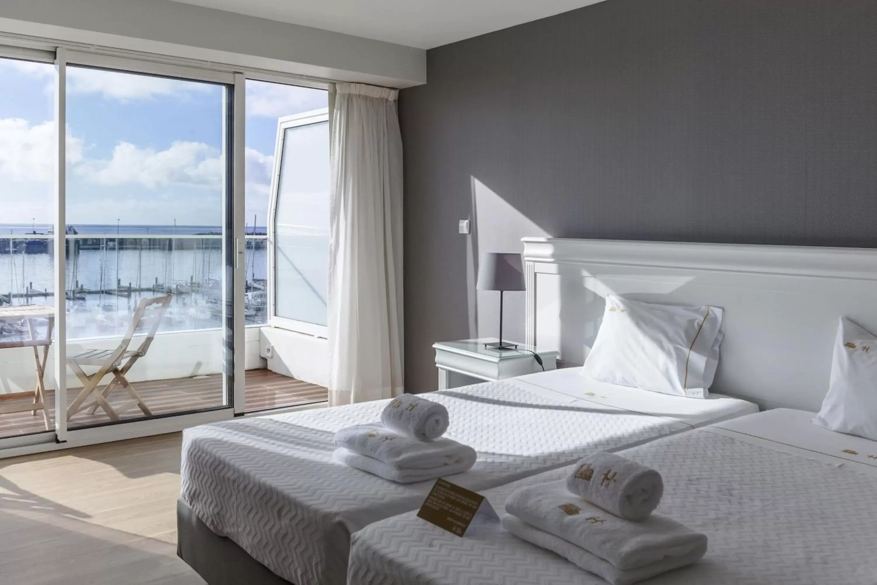 Bedroom, Bed in Hotel Gaivota Azores