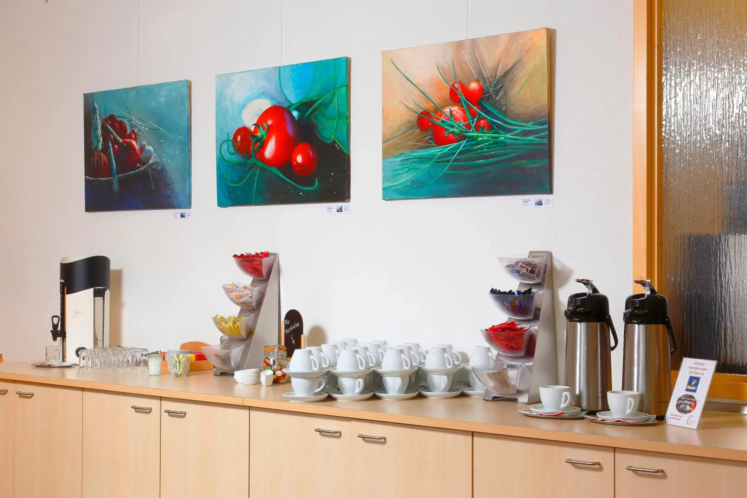 Coffee/tea facilities, Kitchen/Kitchenette in Altstadthotel Arte