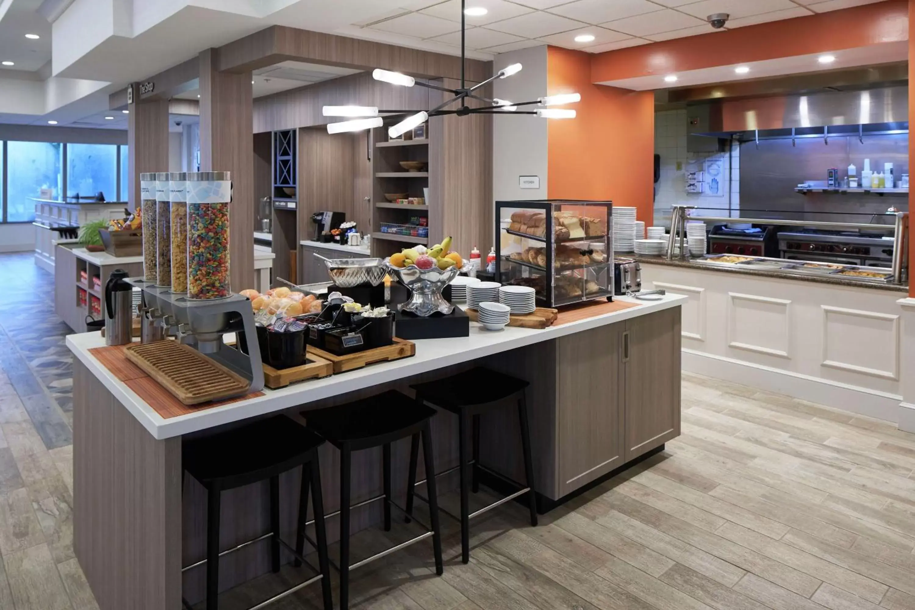 Breakfast, Restaurant/Places to Eat in Hilton Garden Inn Evansville