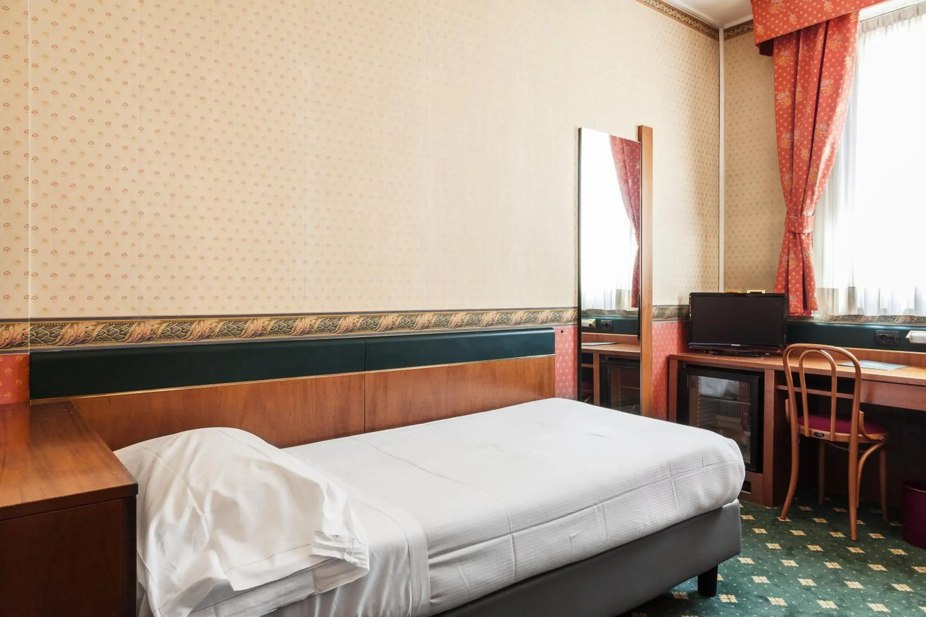 Single Room in Hotel Des Etrangers Single Room in Hotel Des Etrangers