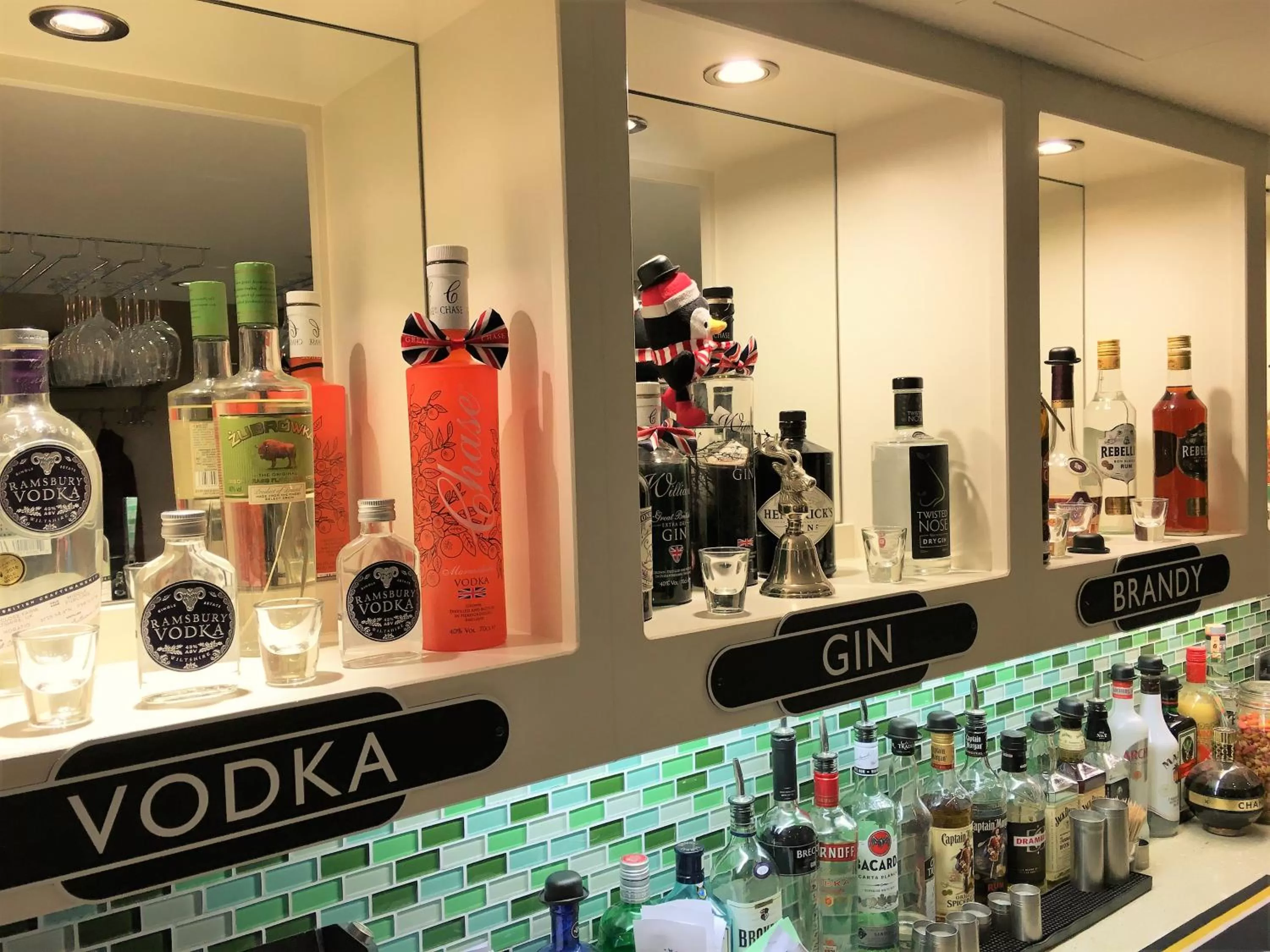 Lounge or bar in The Highworth Hotel