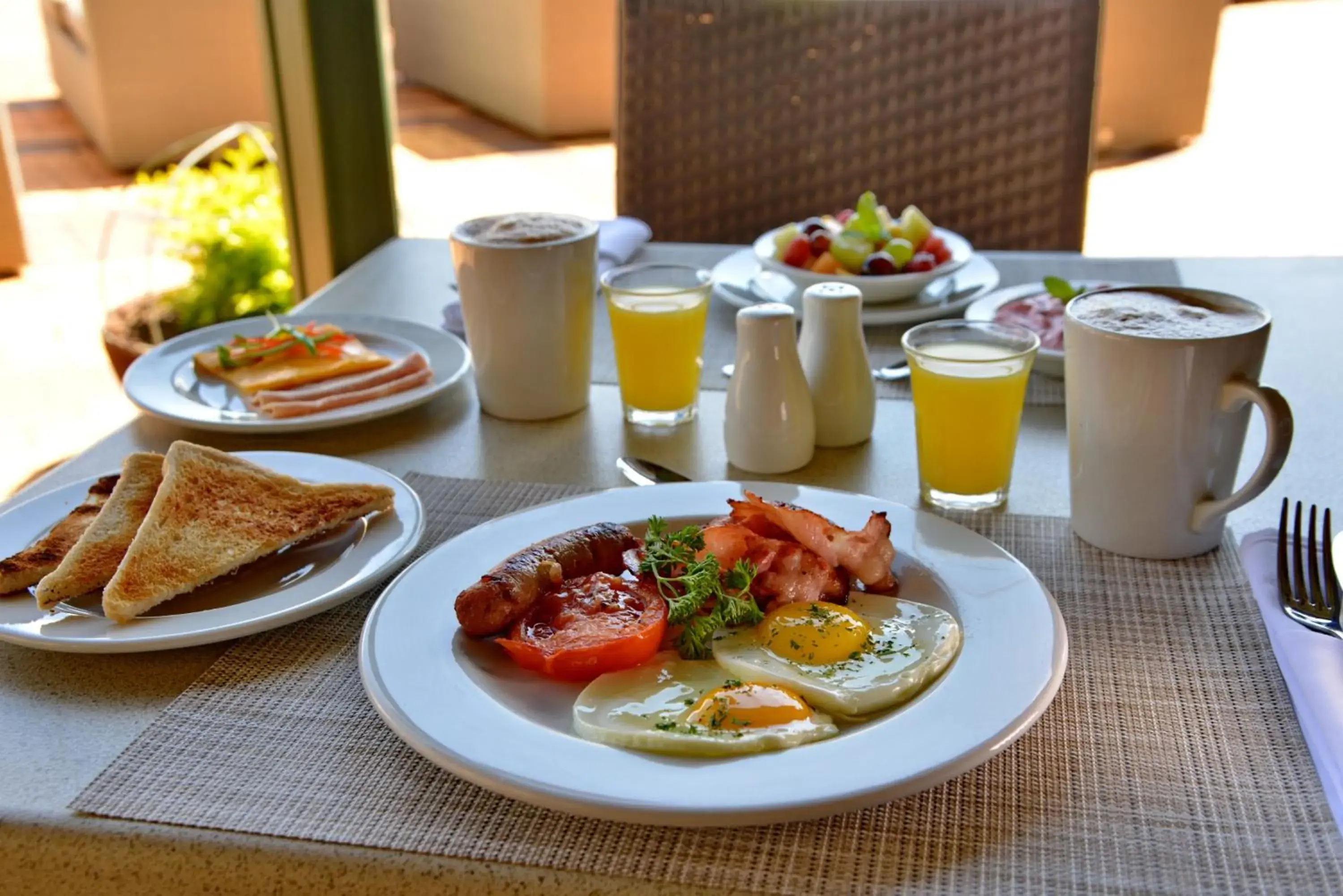 Breakfast, Lunch and Dinner in The Centurion Hotel