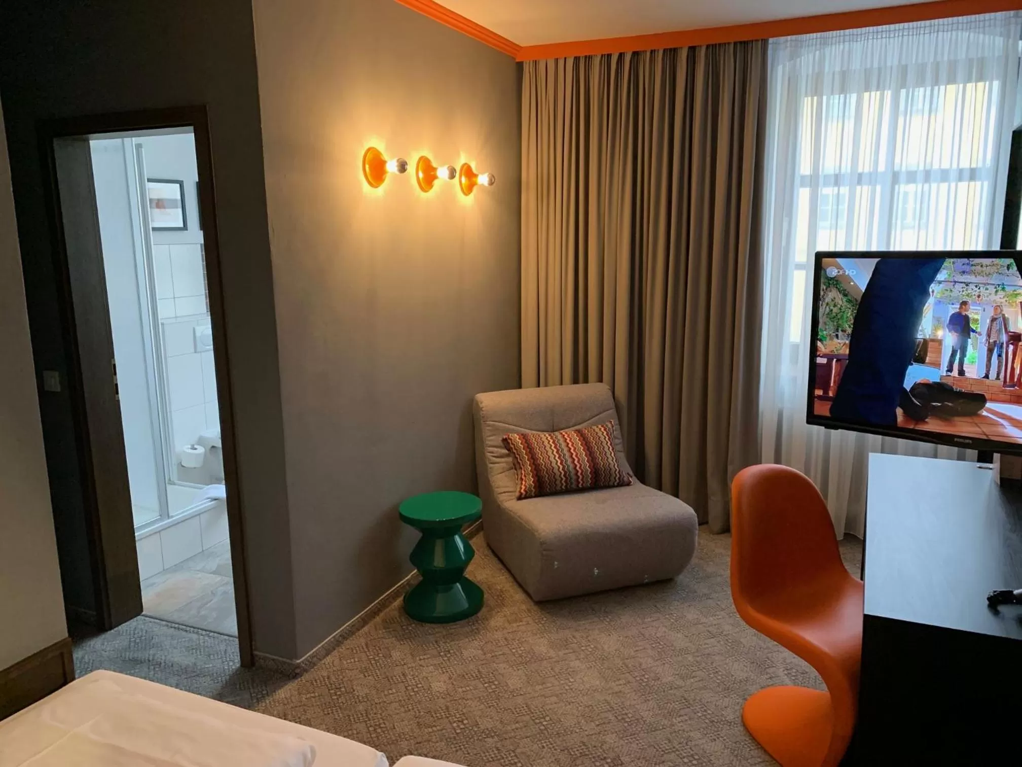 Photo of the whole room, Bed in Hotel Maxplatz