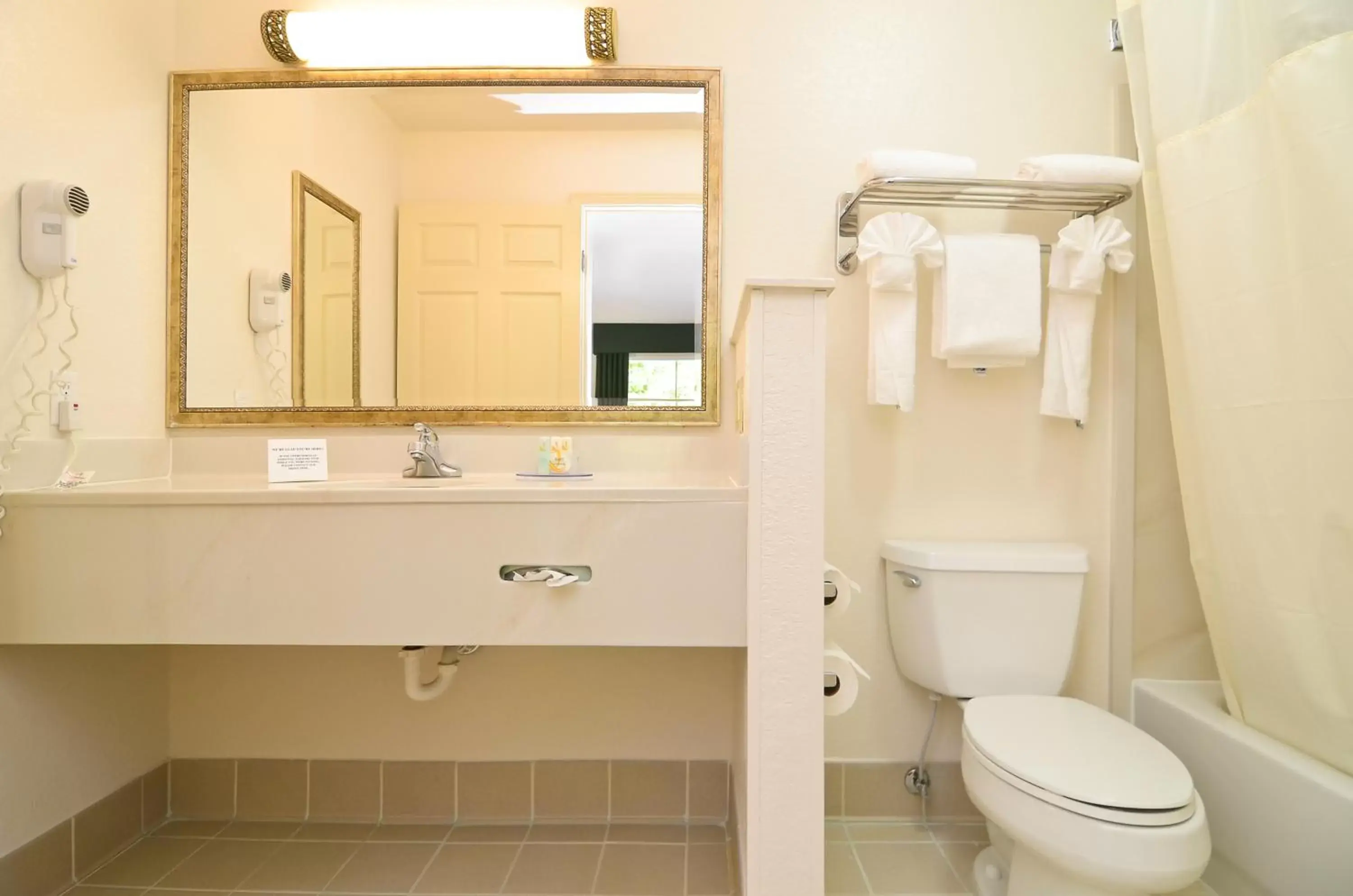 Bathroom in Quality Inn & Suites Biltmore East