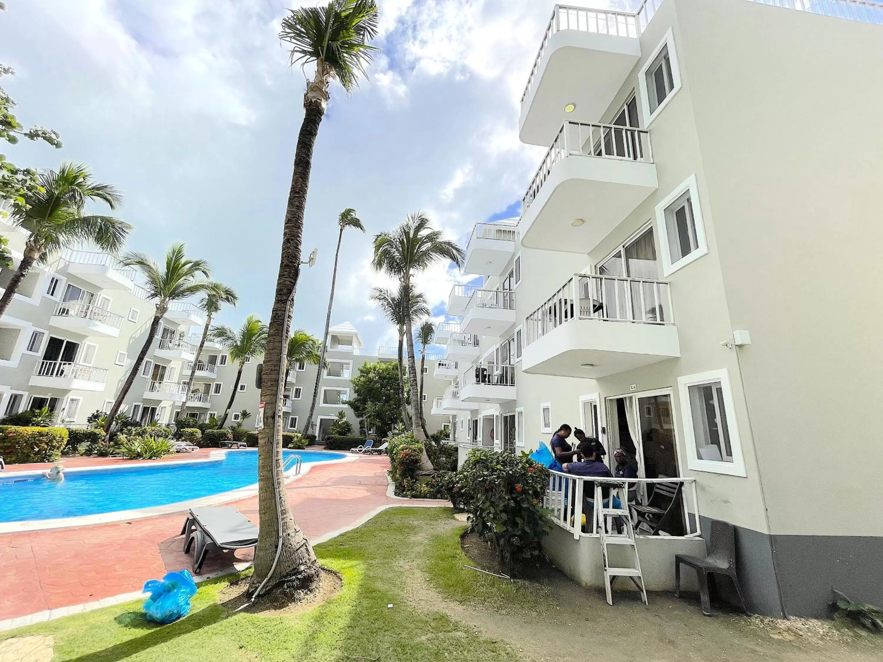 Property building, Swimming Pool in Sol Caribe del MAR BEACH STUDIOS WiFi HOTEL Los Corales Bavaro La Altagracia BEACH CLUB & SPA