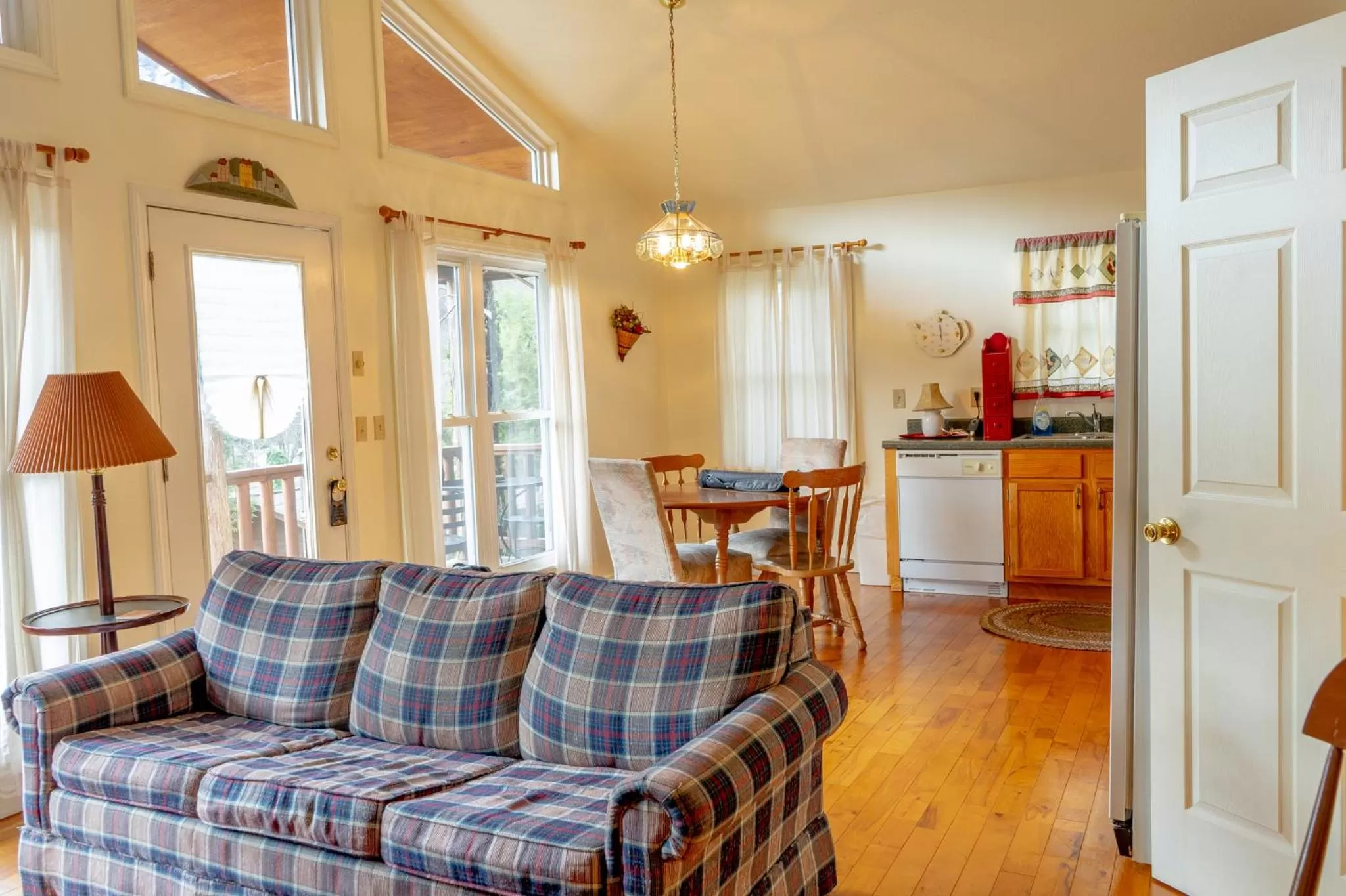 Facade/entrance, Seating Area in The Chimney Rock Inn & Cottages