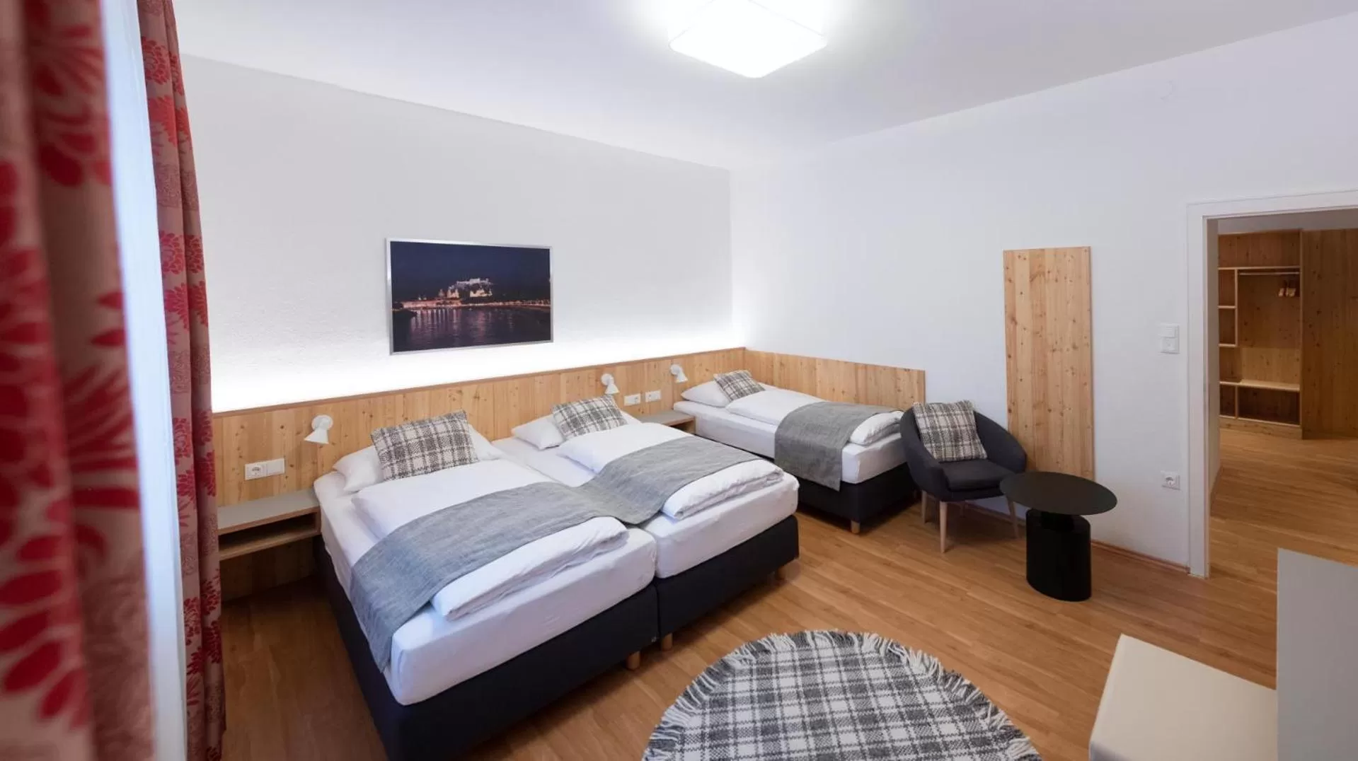 Photo of the whole room, Bed in Santner, Hotel