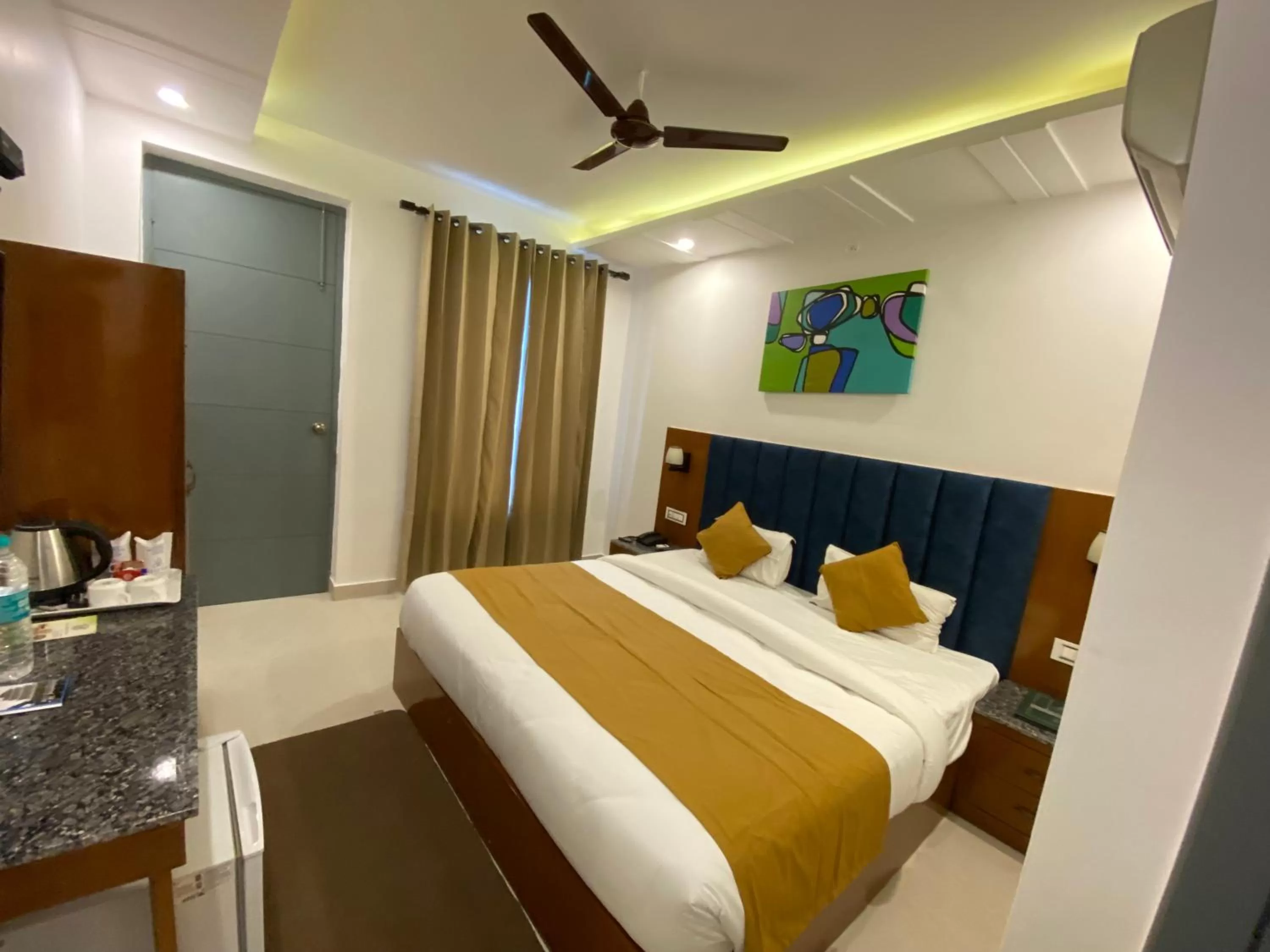 Bed in Hotel Shiva Yog Sthal