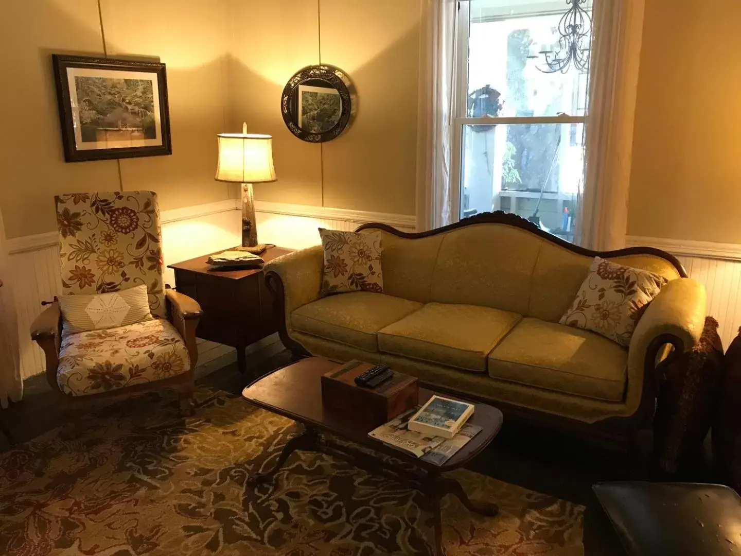 Living room, Seating Area in Magnolia House & Gardens B&B