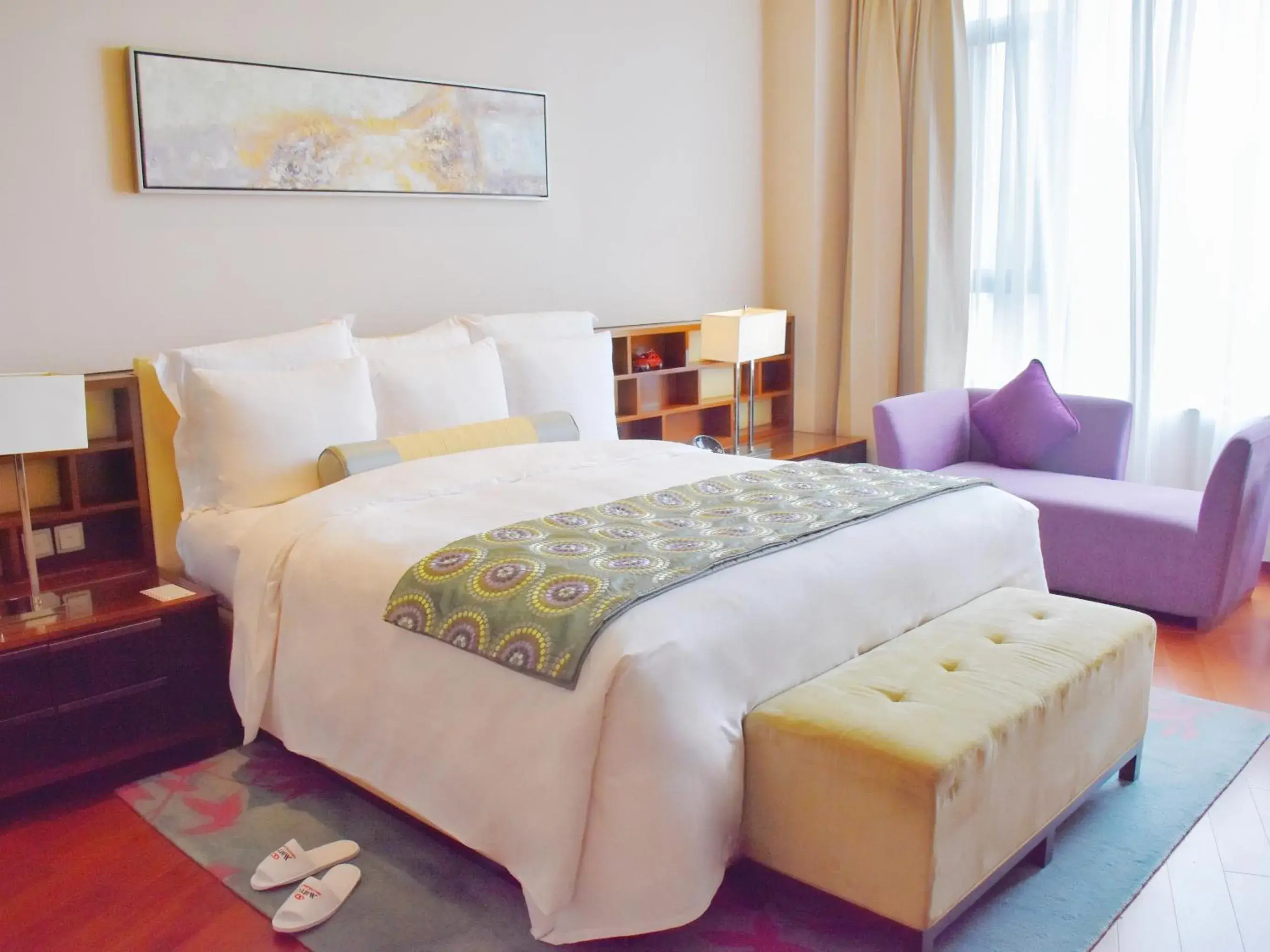 Photo of the whole room, Bed in Marriott Executive Apartment Tianjin Lakeview