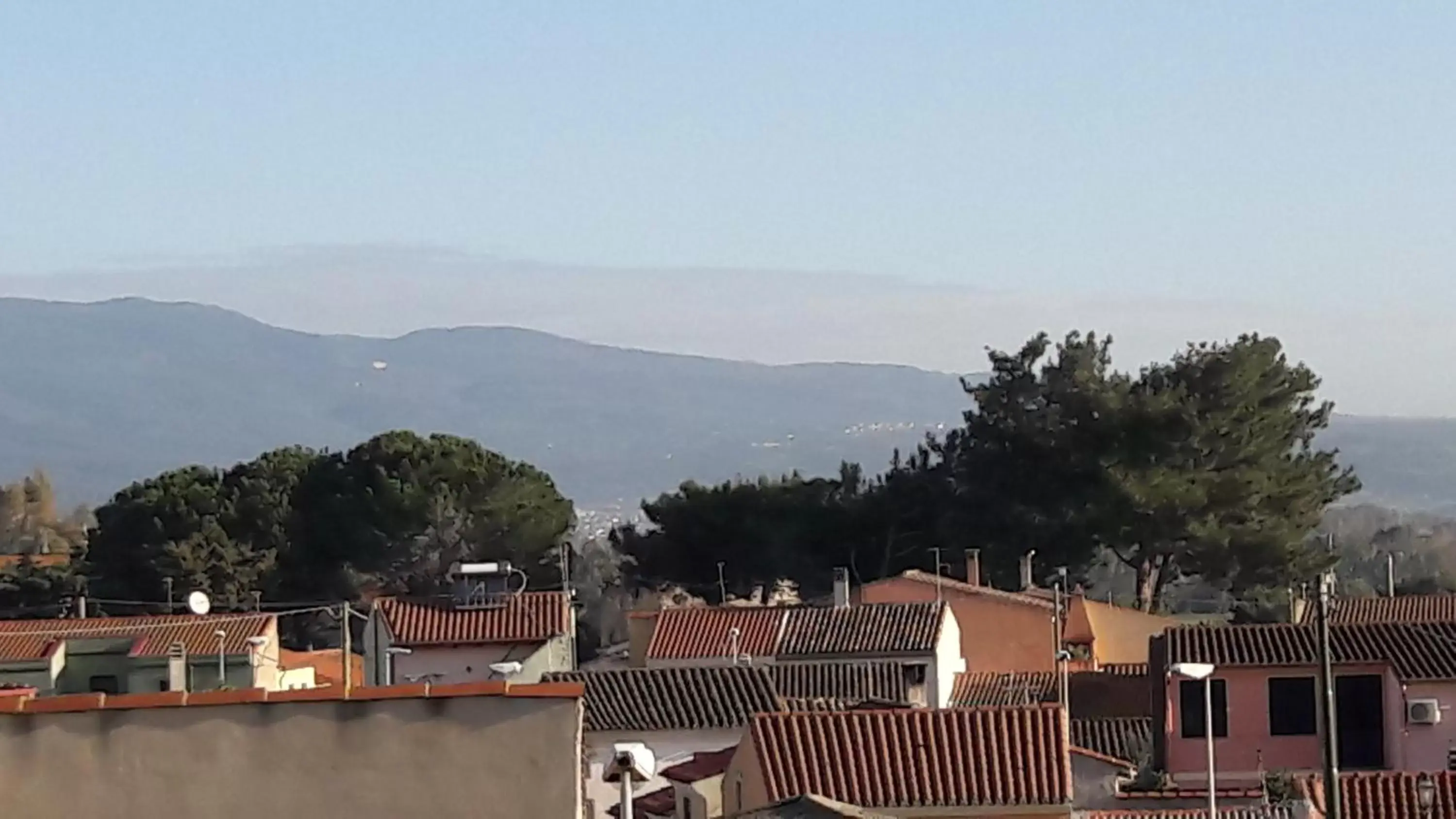 Neighbourhood, Mountain View in La Casa Rossa