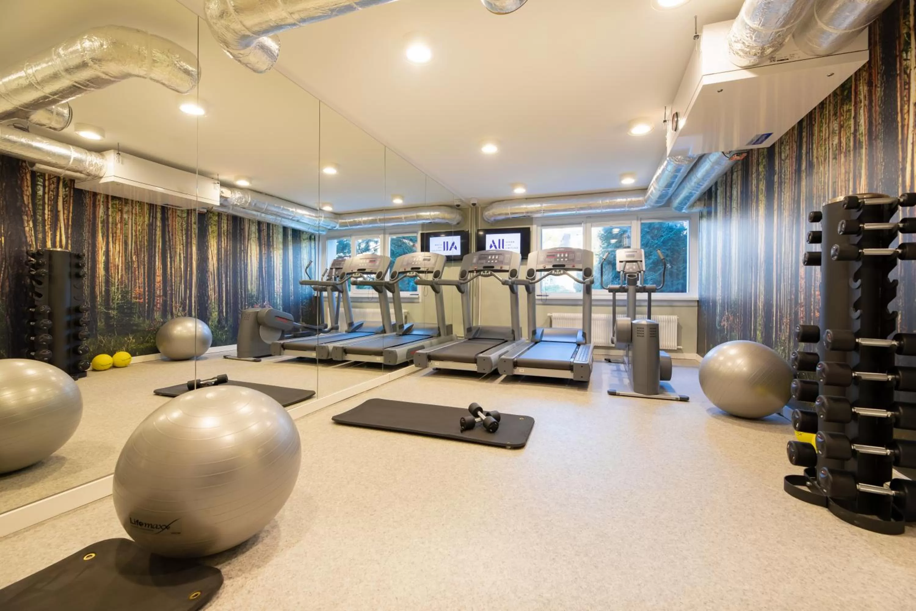Fitness centre/facilities in Novotel Wrocław City