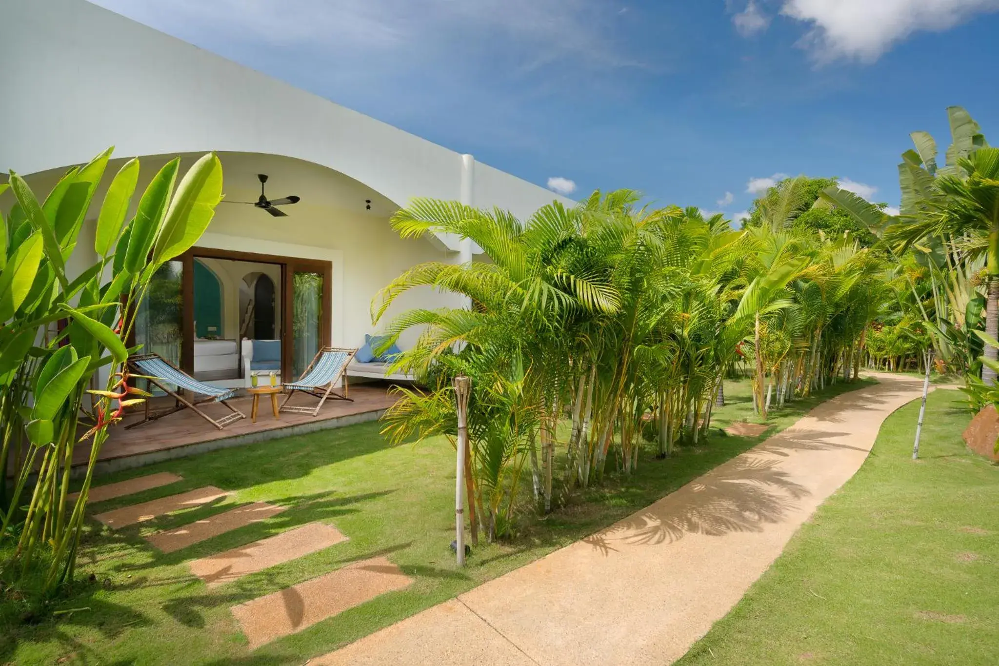 Garden, Property Building in Navutu Dreams Resort & Wellness Retreat