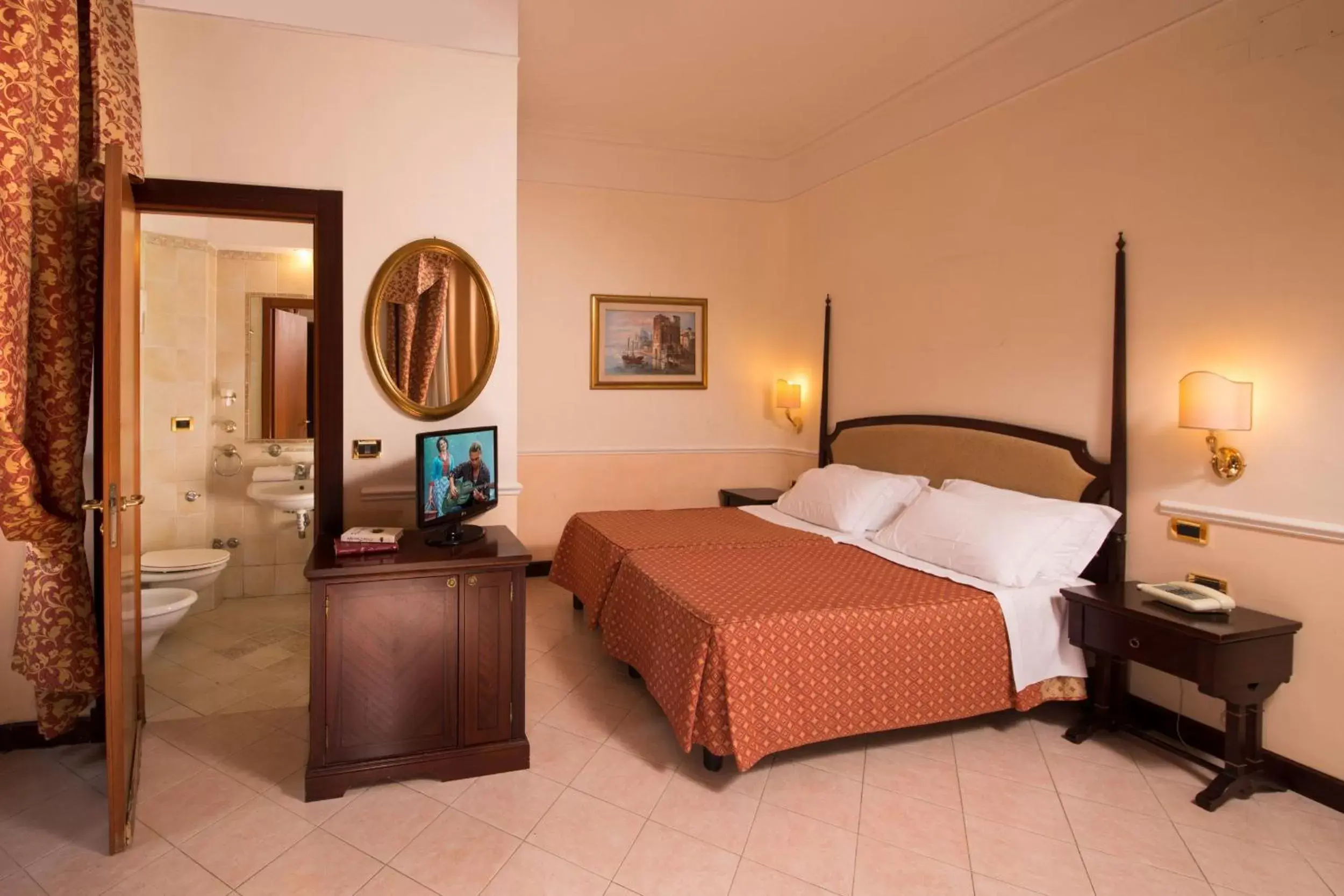 Bedroom, Bed in Hotel Nizza