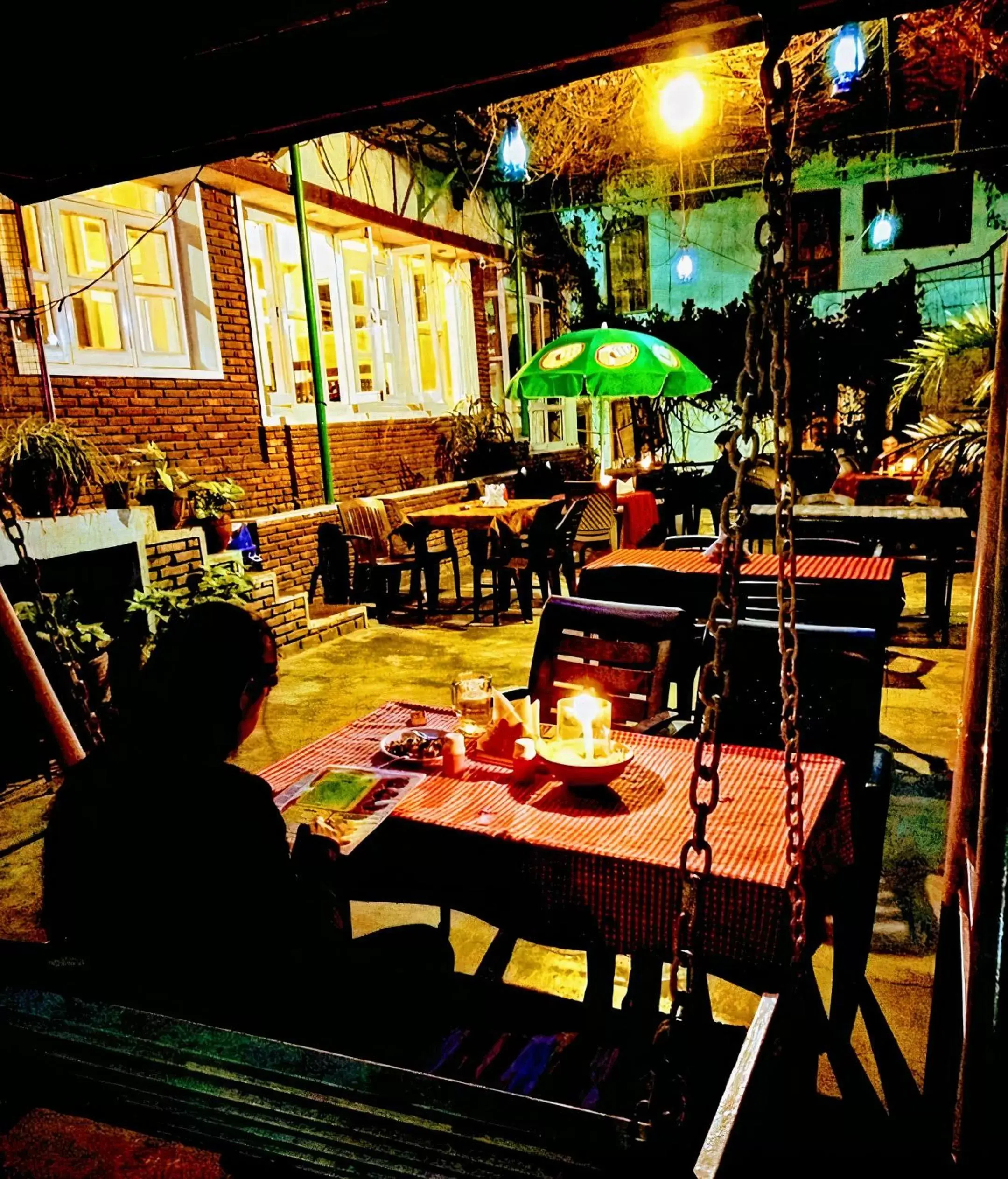 Restaurant/places to eat in Hill Top Swiss Cottage Restaurant/places to eat in Hill Top Swiss Cottage