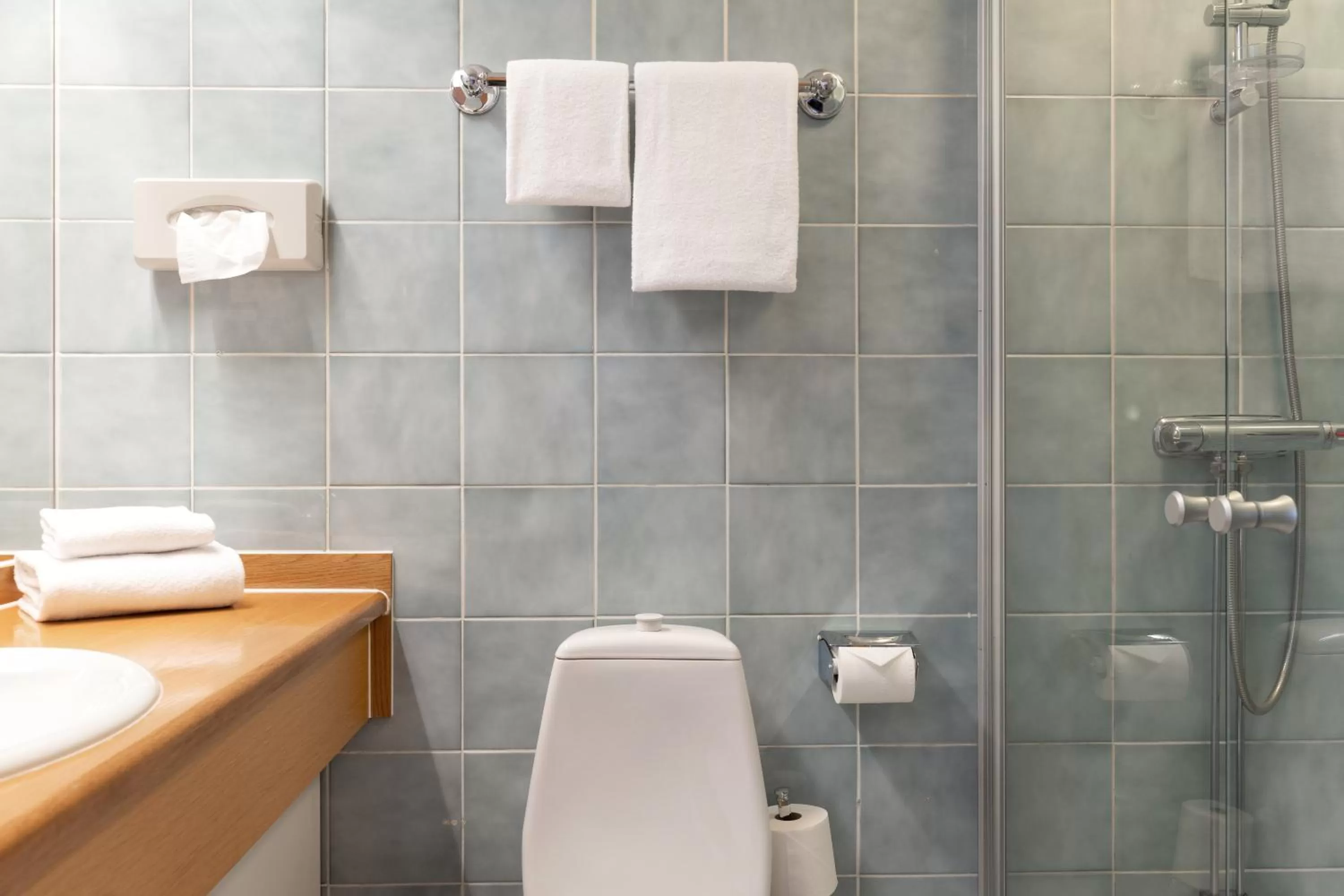 Bathroom in Elite City Hotel, Örebro