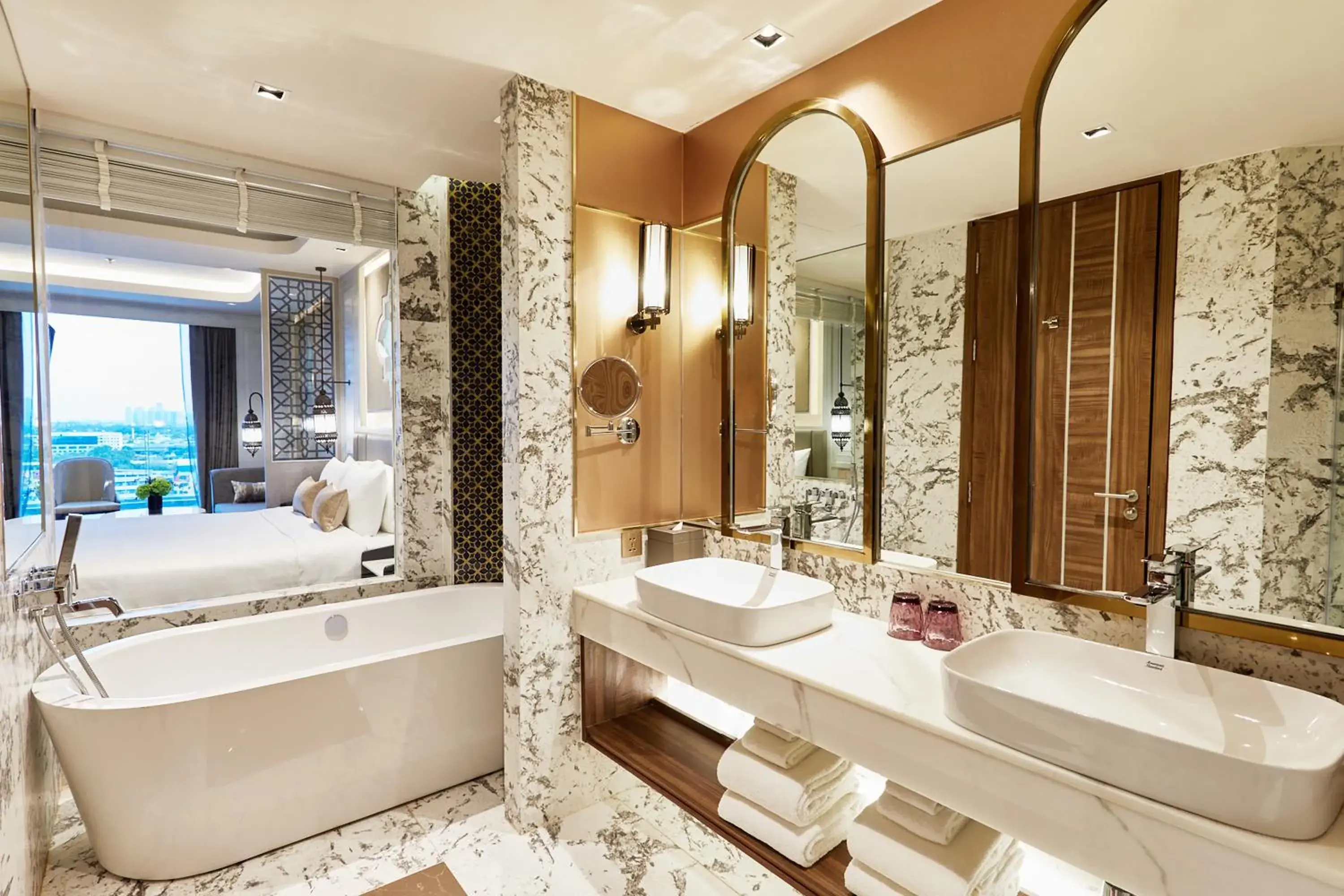 Bathroom in Valia Hotel Bangkok
