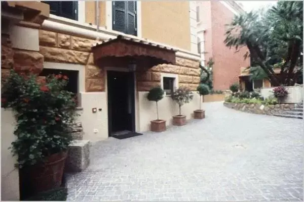 Facade/entrance in Hotel Aventino