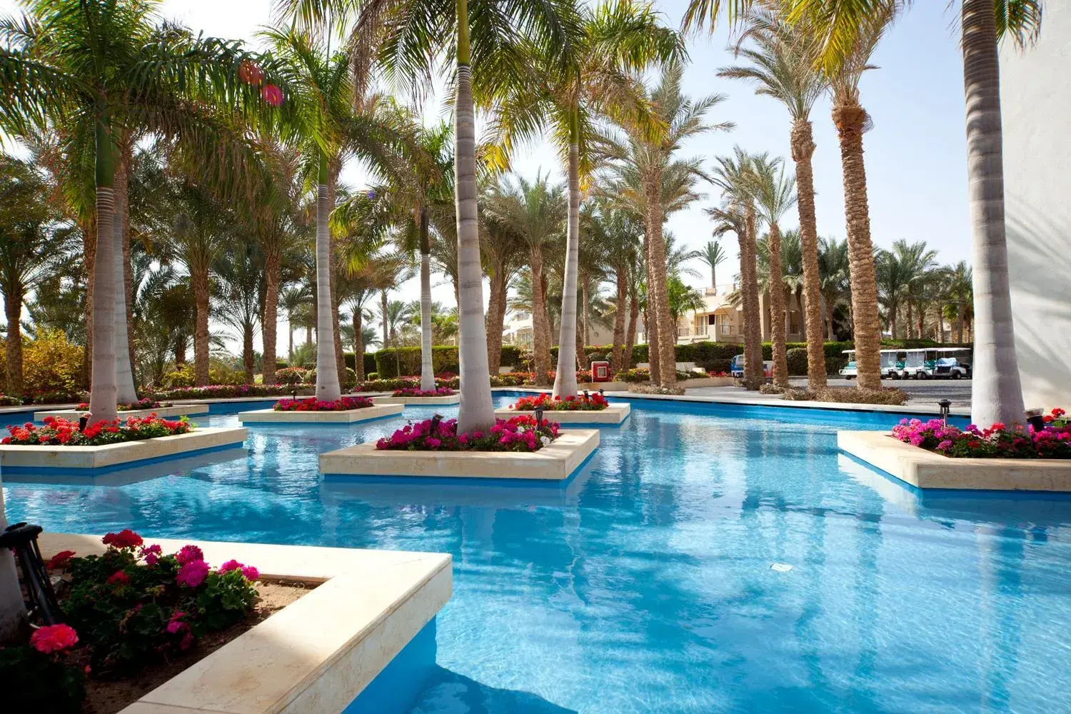 Facade/entrance, Swimming Pool in Grand Rotana Resort & Spa