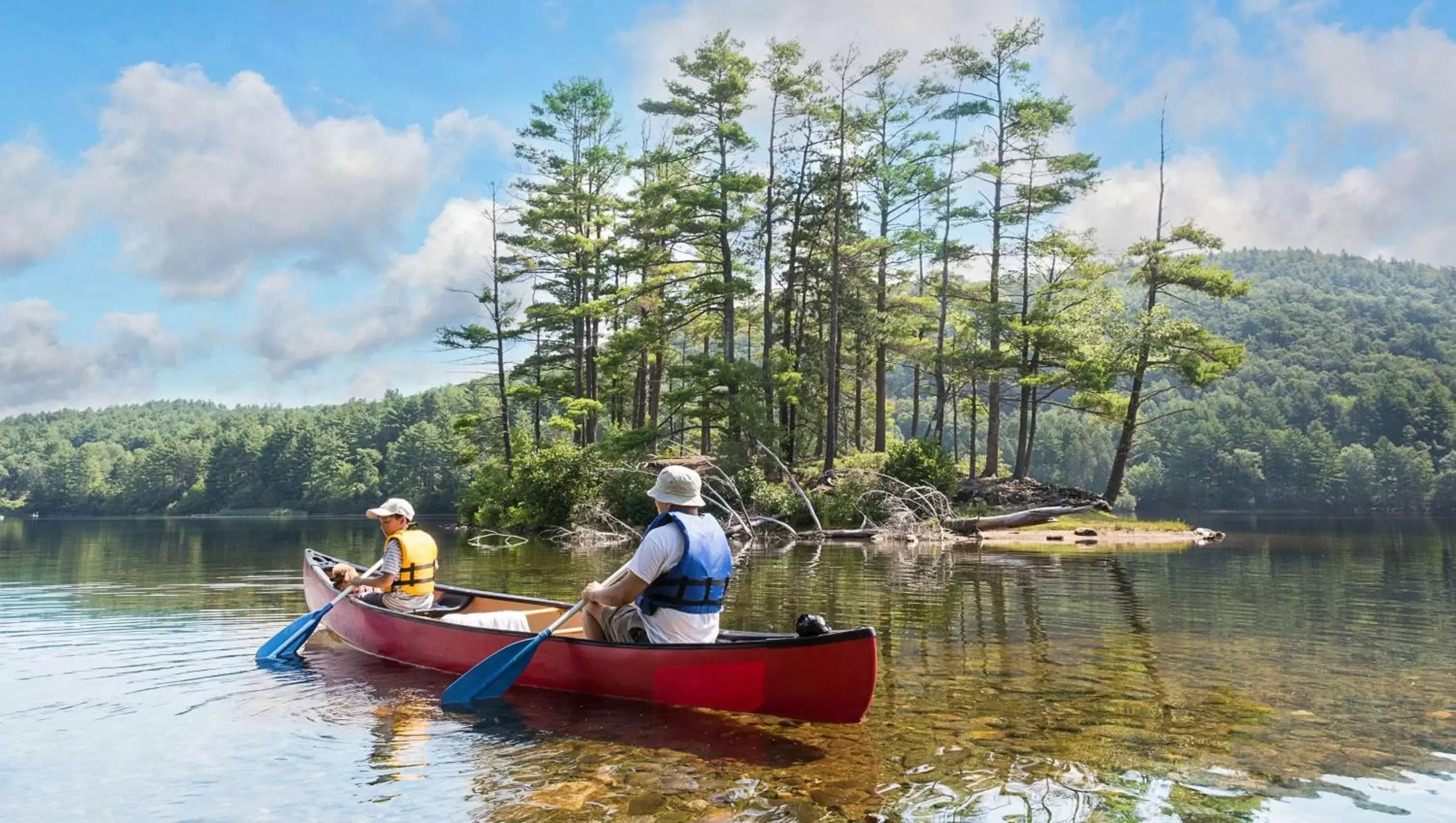 Nearby landmark, Canoeing in Hotel Francis