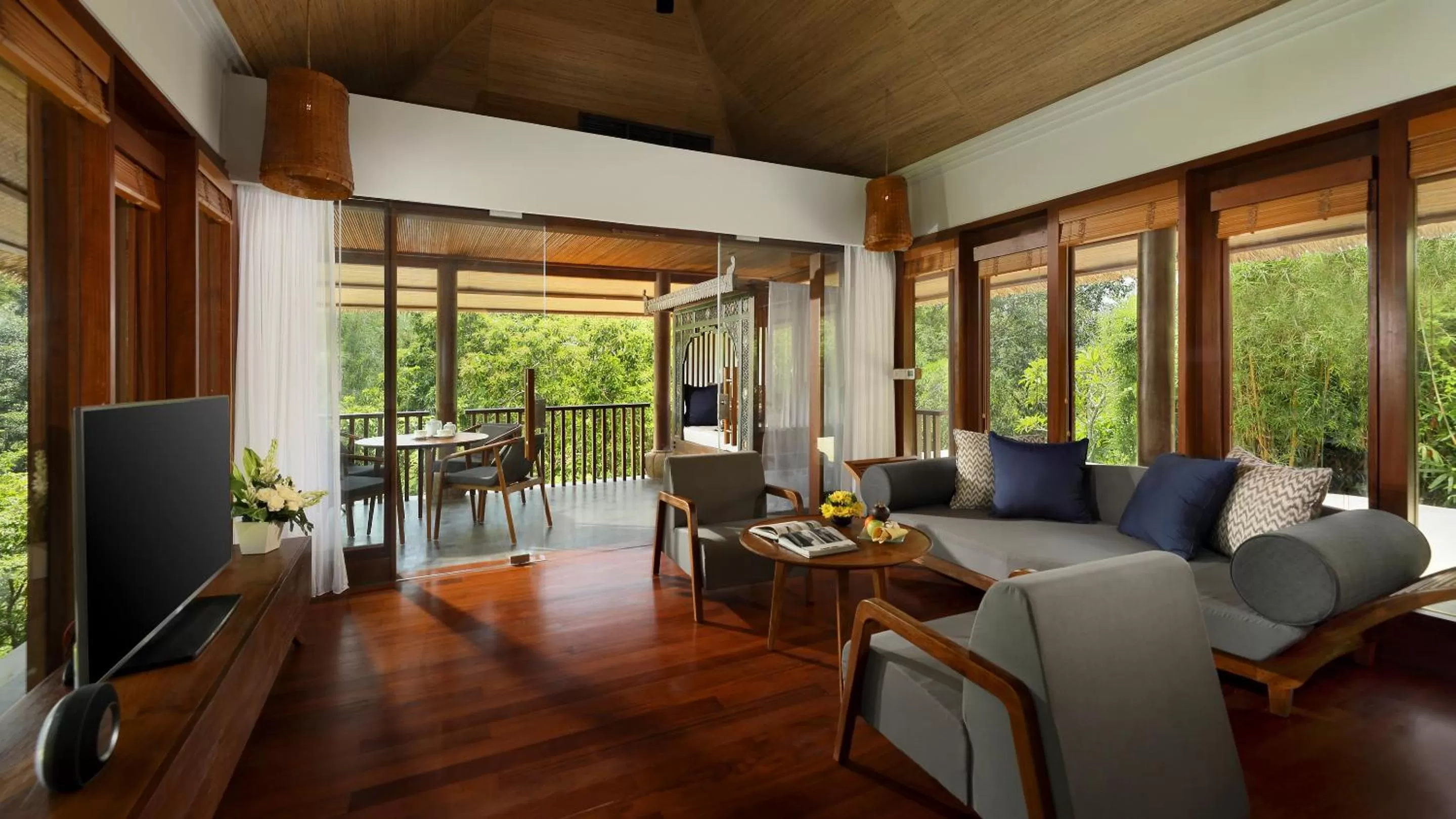 Living room in Maya Ubud Resort & Spa