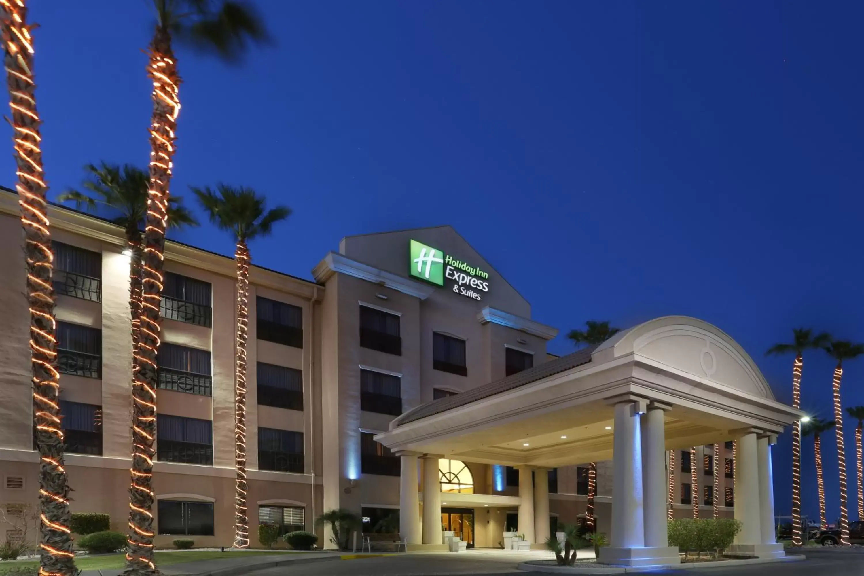 Property Building in Holiday Inn Express Hotel & Suites Yuma, an IHG Hotel