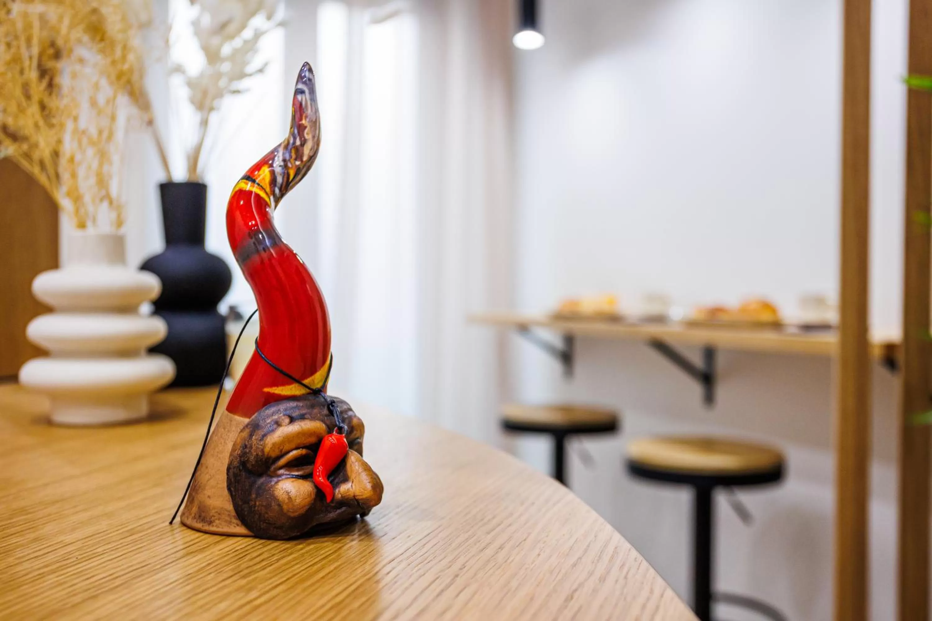 Lobby or reception in Peca's room