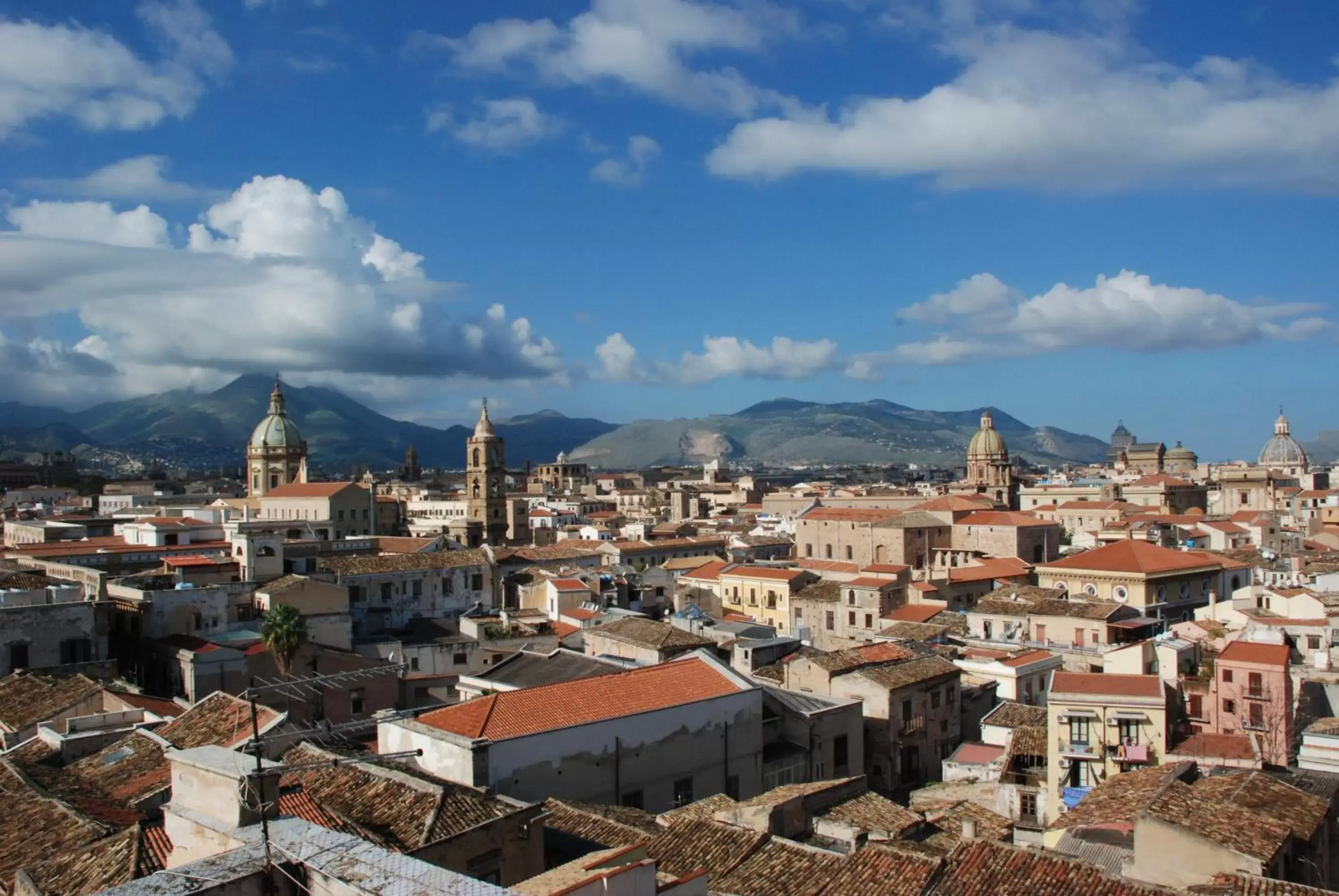 Nearby landmark in Hotel del Centro