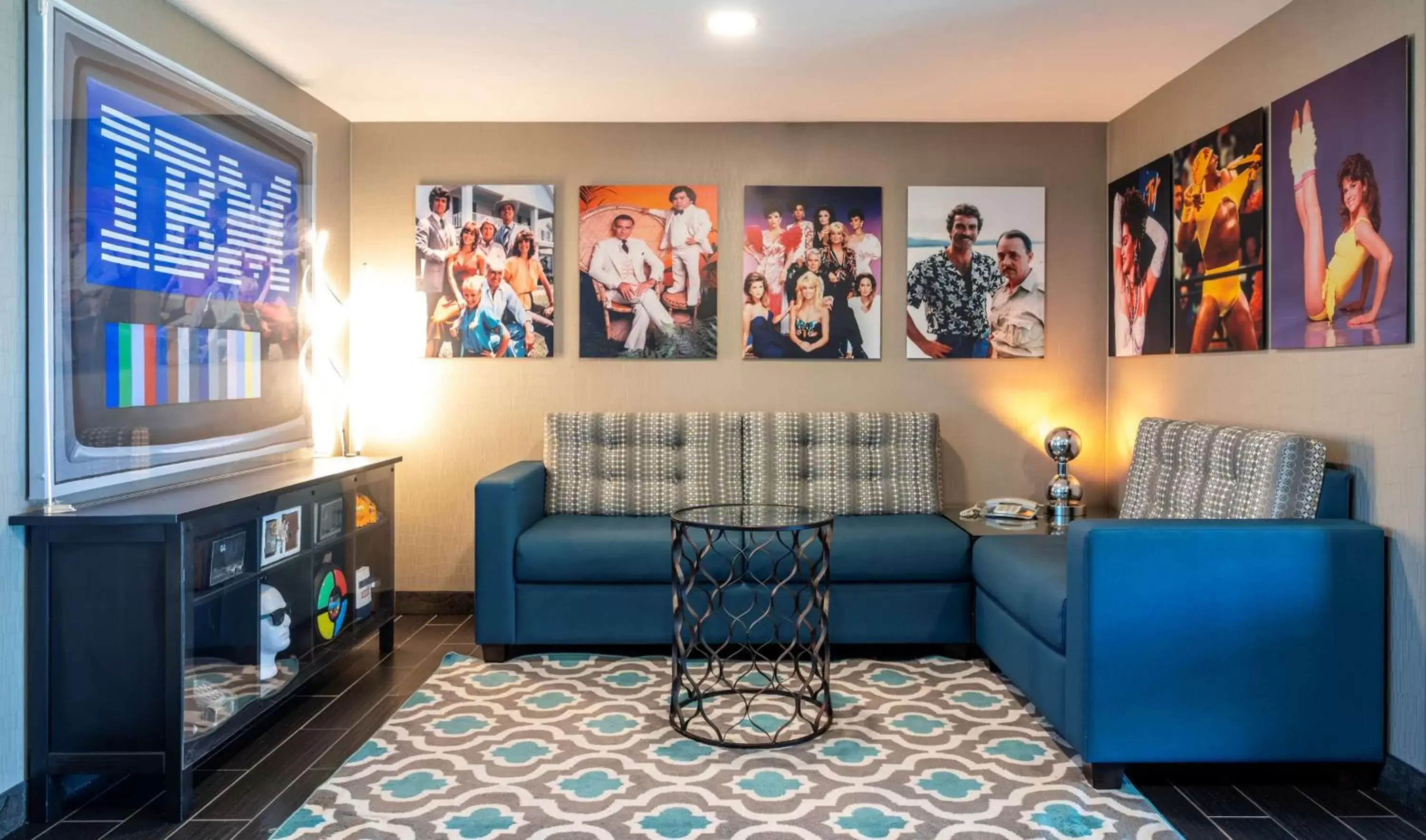 Lobby or reception, Seating Area in The Verve Boston Natick, Tapestry Collection by Hilton