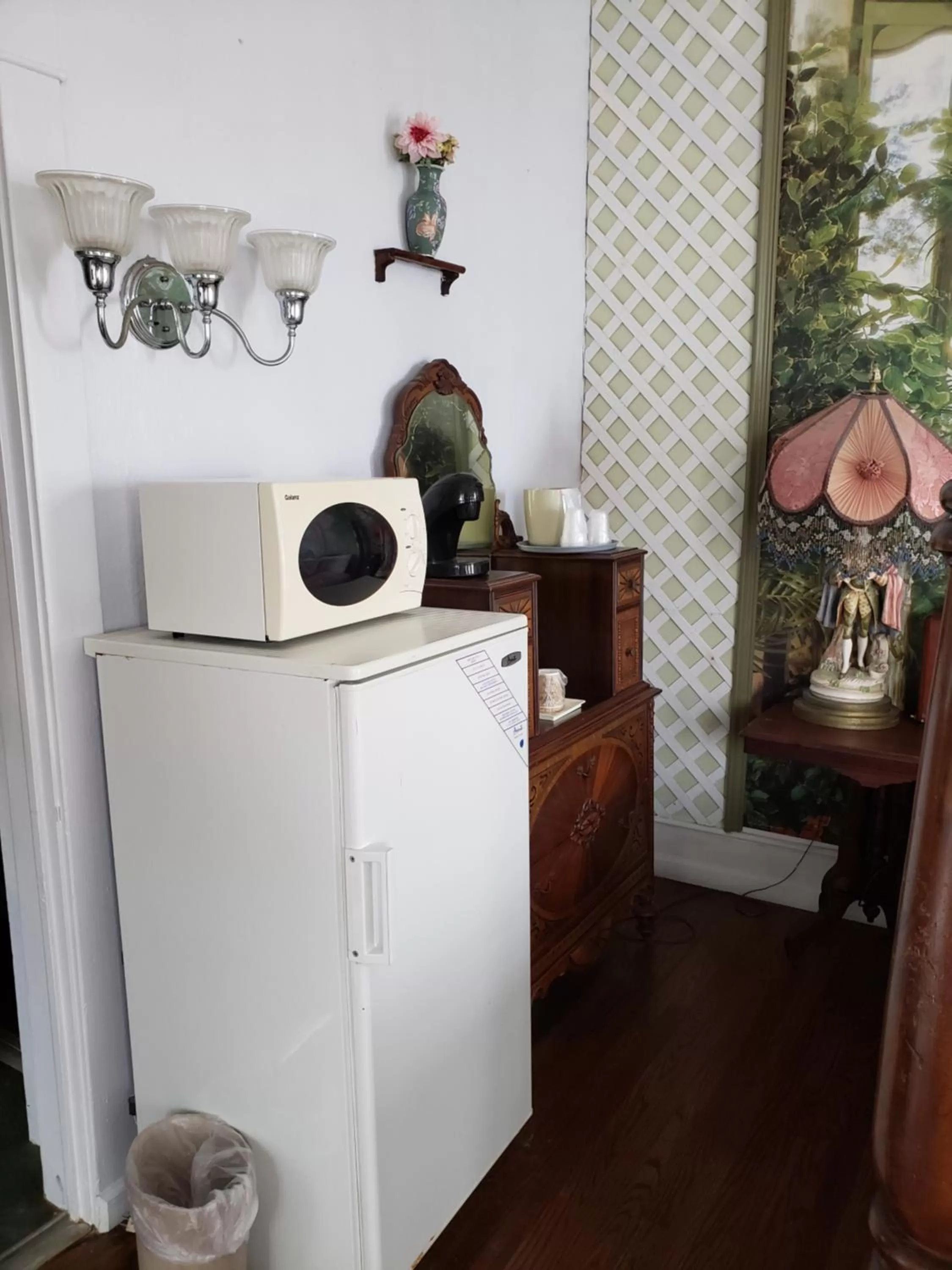 Coffee/tea facilities in Topaz Motel - Flagler Beach