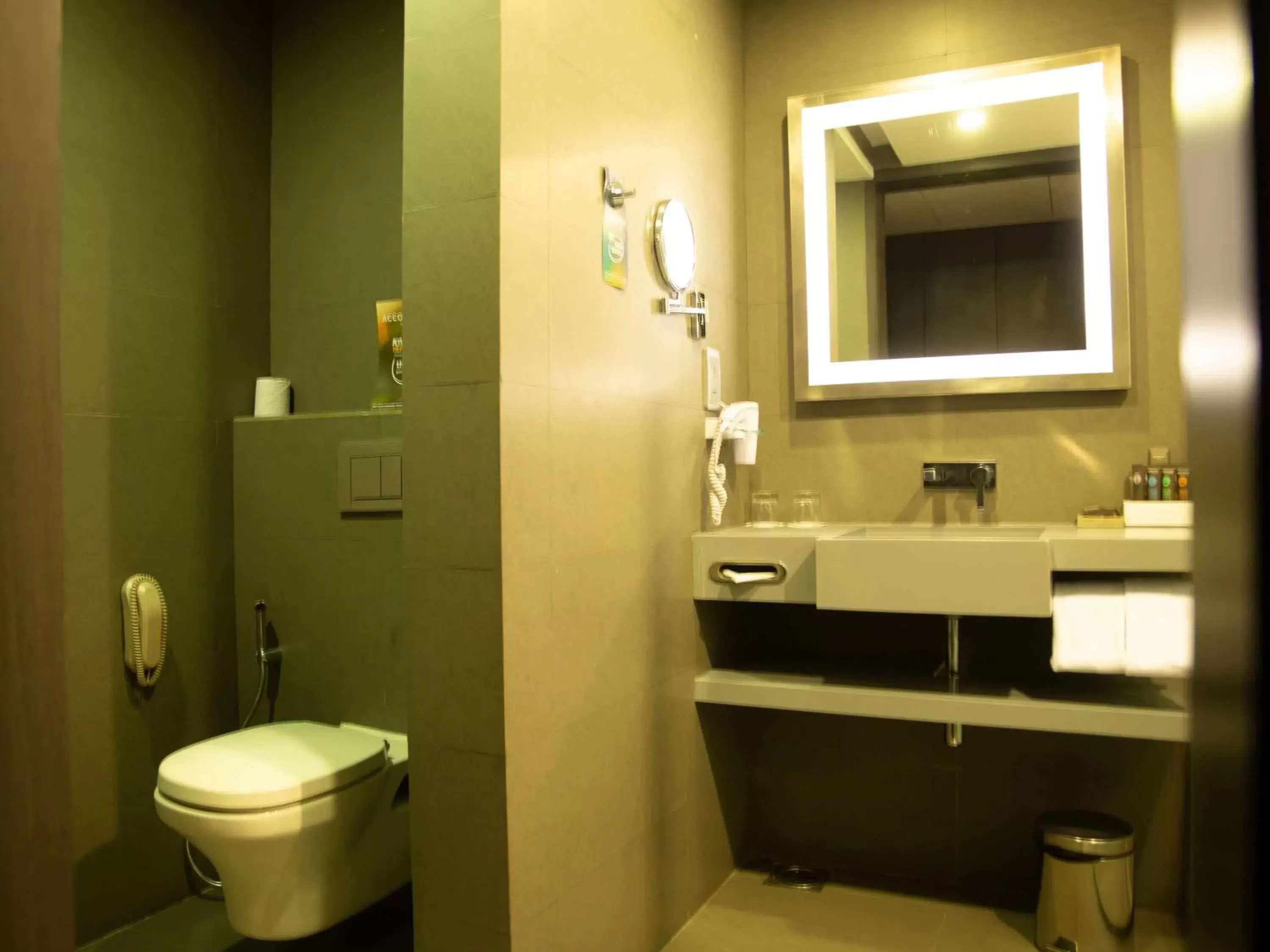 Photo of the whole room, Bathroom in Novotel Kolkata Hotel and Residences