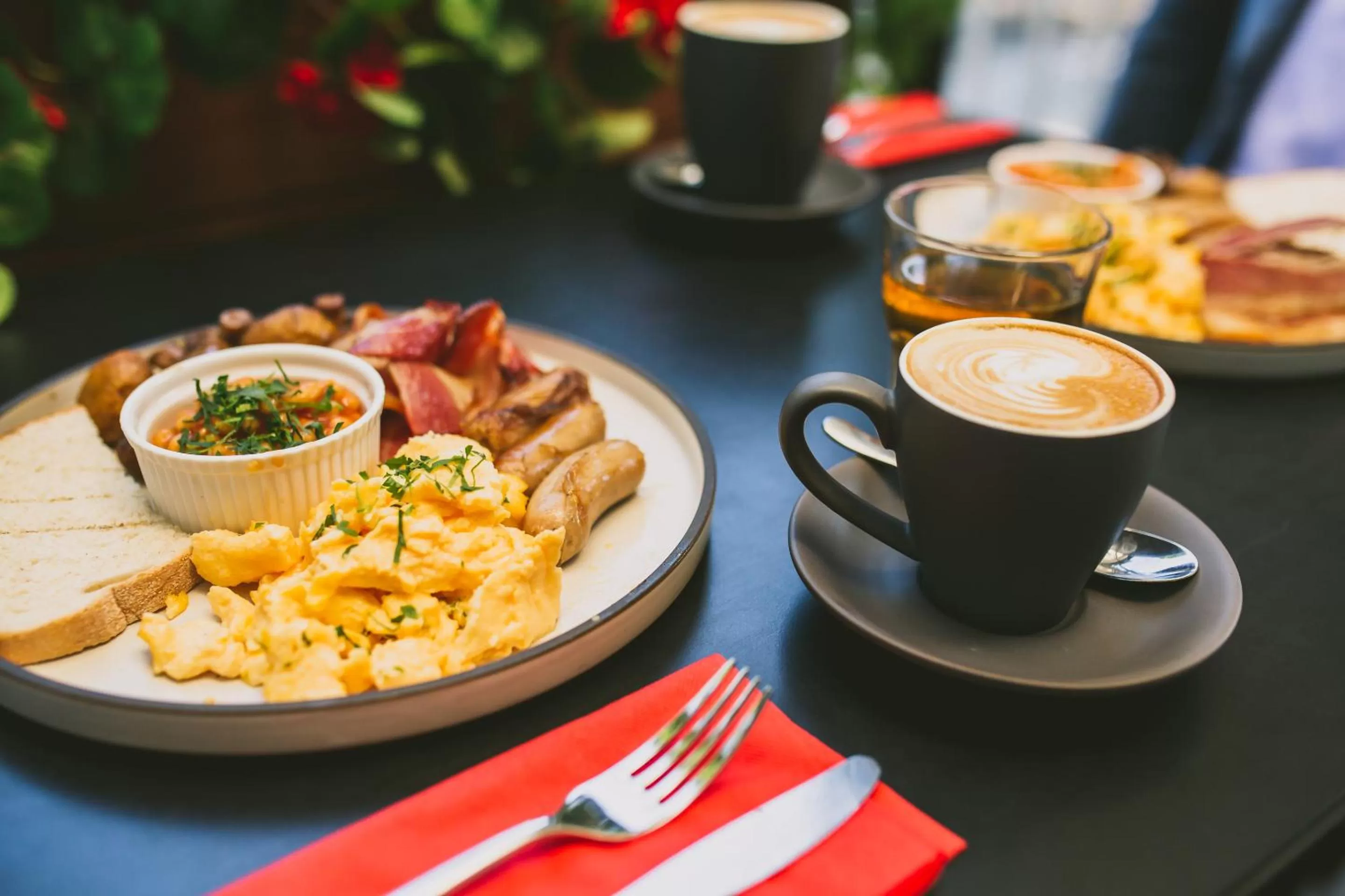 Food and drinks in Mercure Brisbane Spring Hill