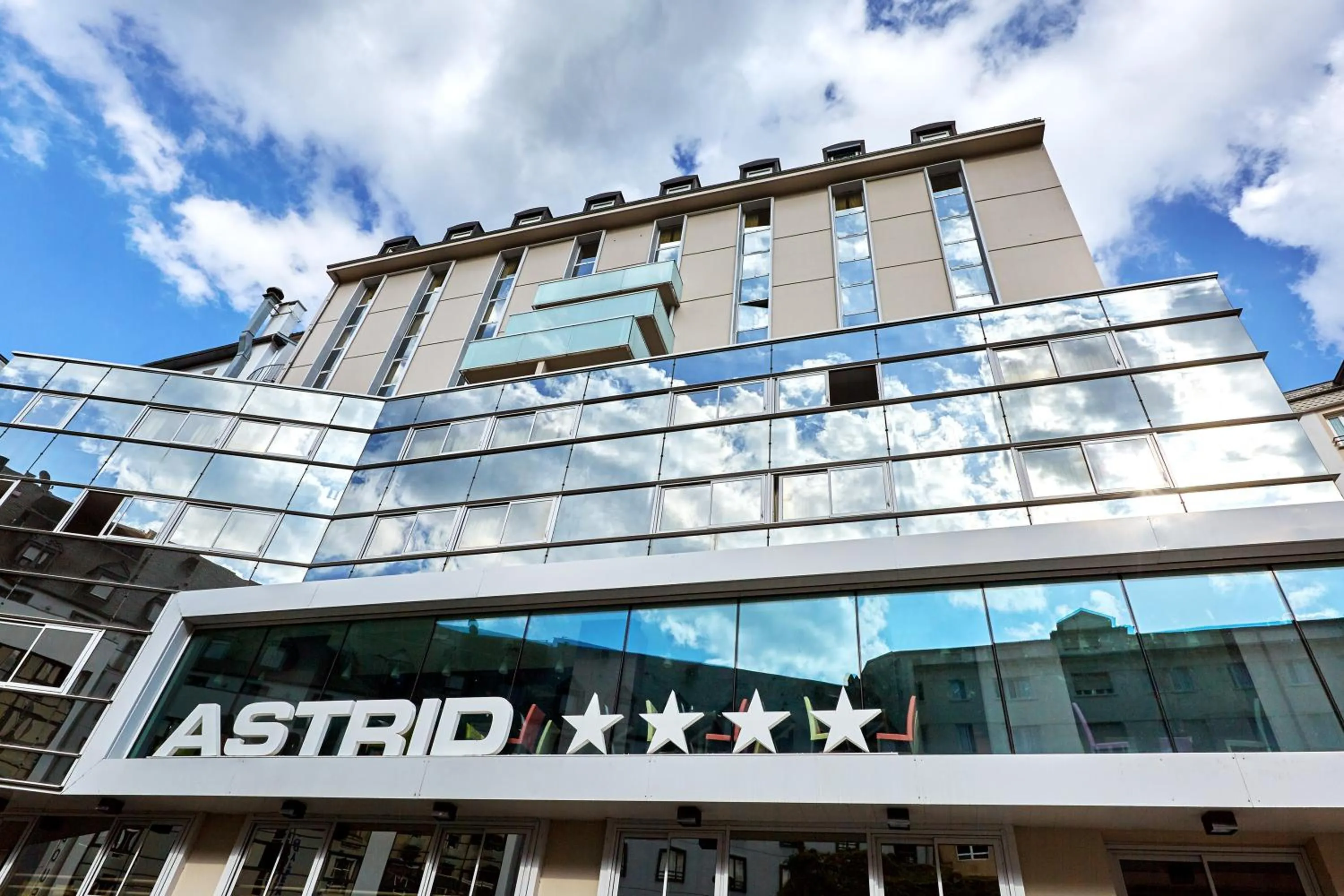 Facade/entrance in Hôtel Astrid