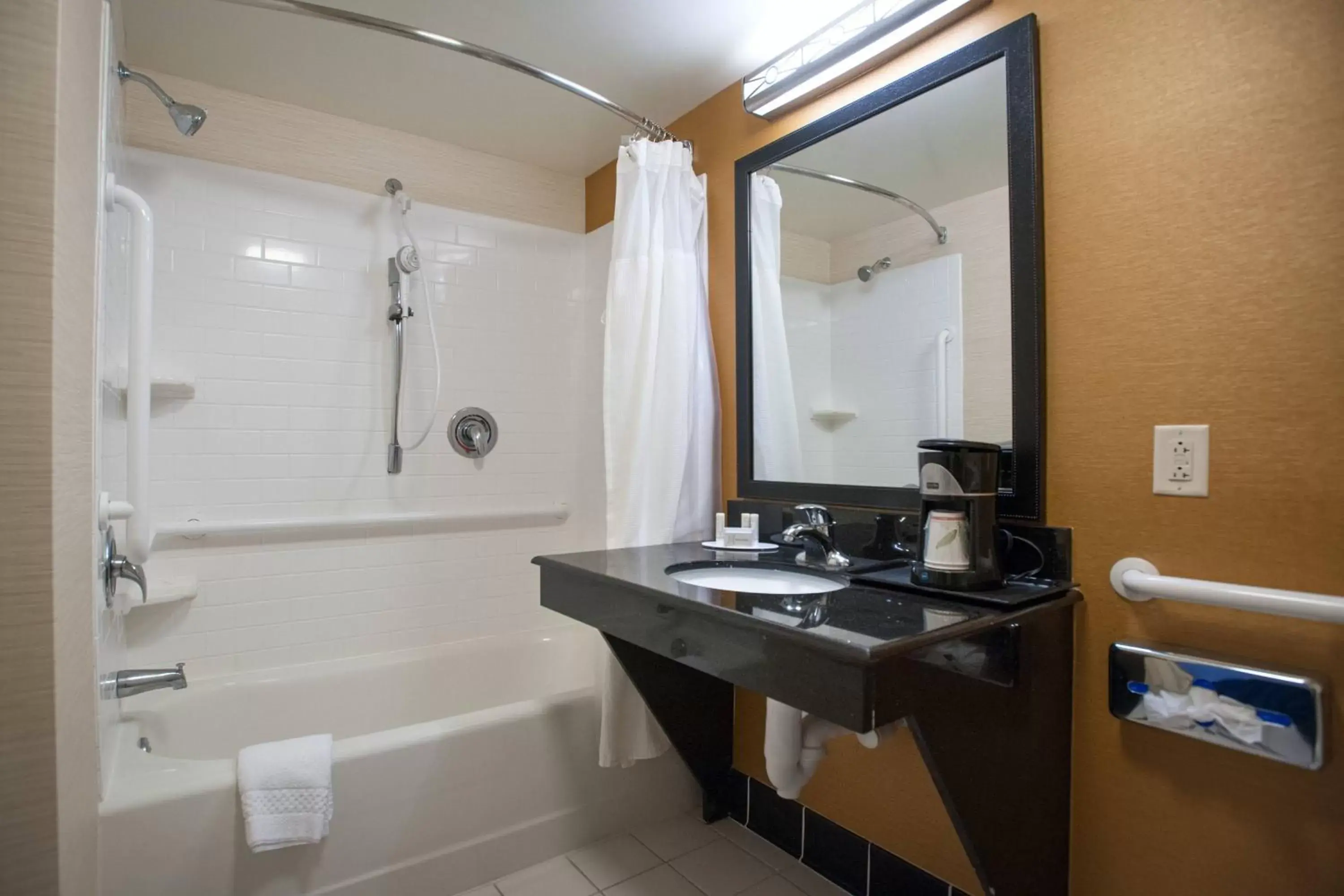 Bathroom in Fairfield Inn & Suites Orange Beach