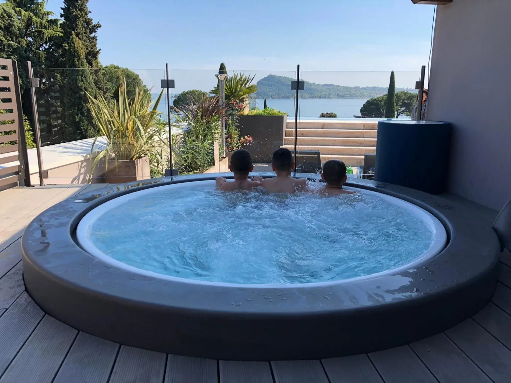 Hot Tub, Swimming Pool in Lamasu RioVerde - Lago di Garda