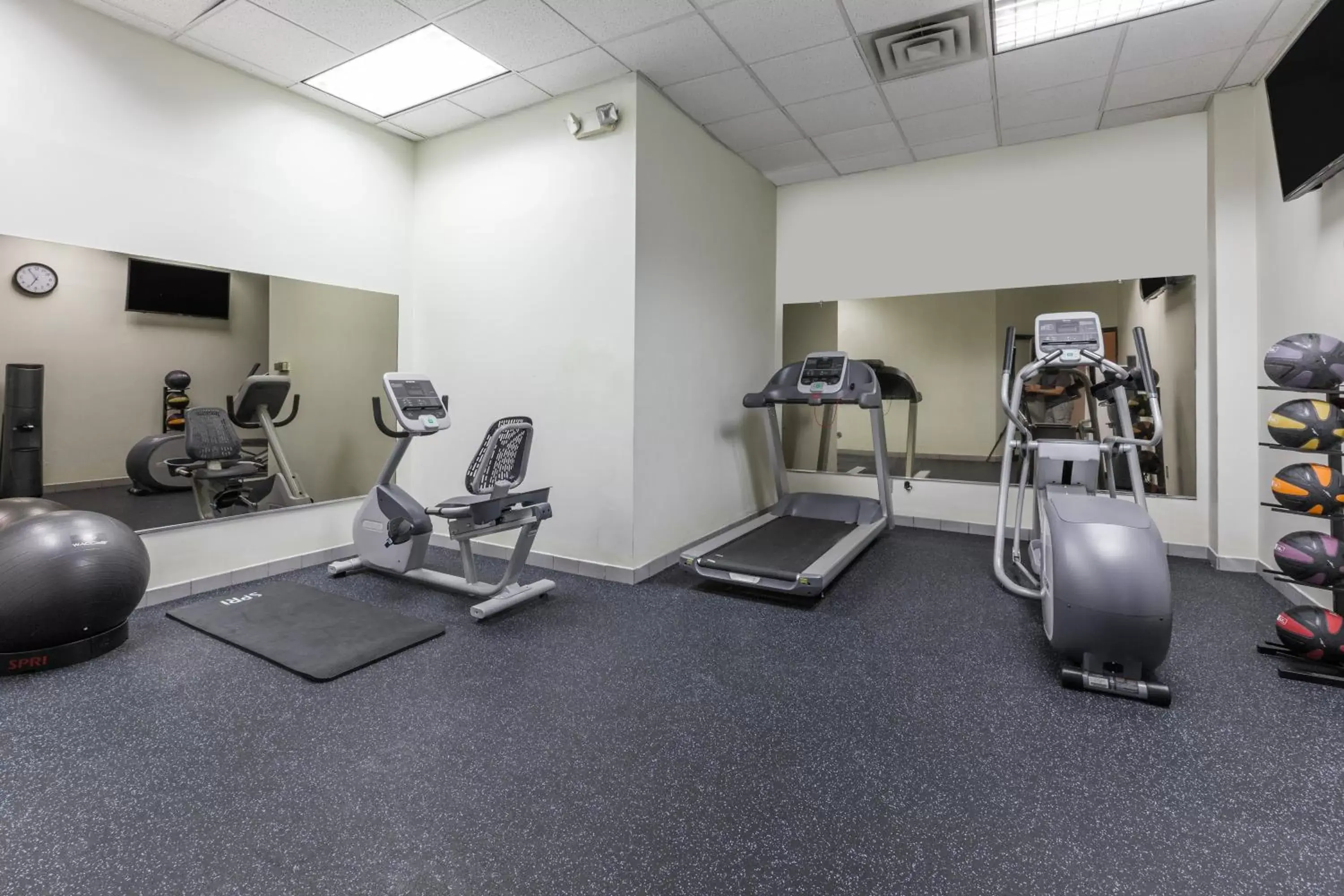 Fitness centre/facilities, Fitness Center/Facilities in Days Inn by Wyndham Sherman