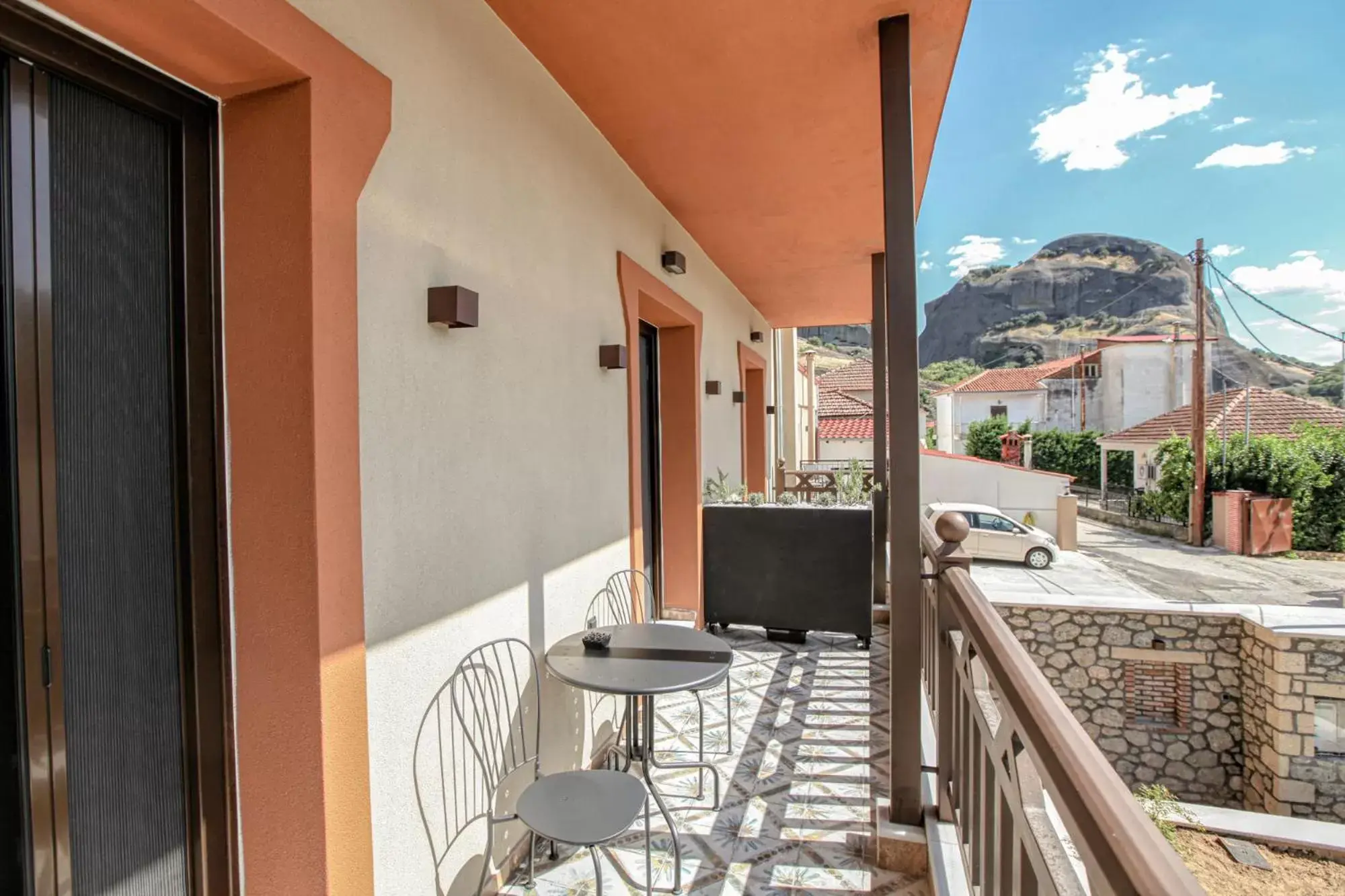 Landmark view, Balcony/Terrace in Meteora Heaven and Earth Kastraki premium suites