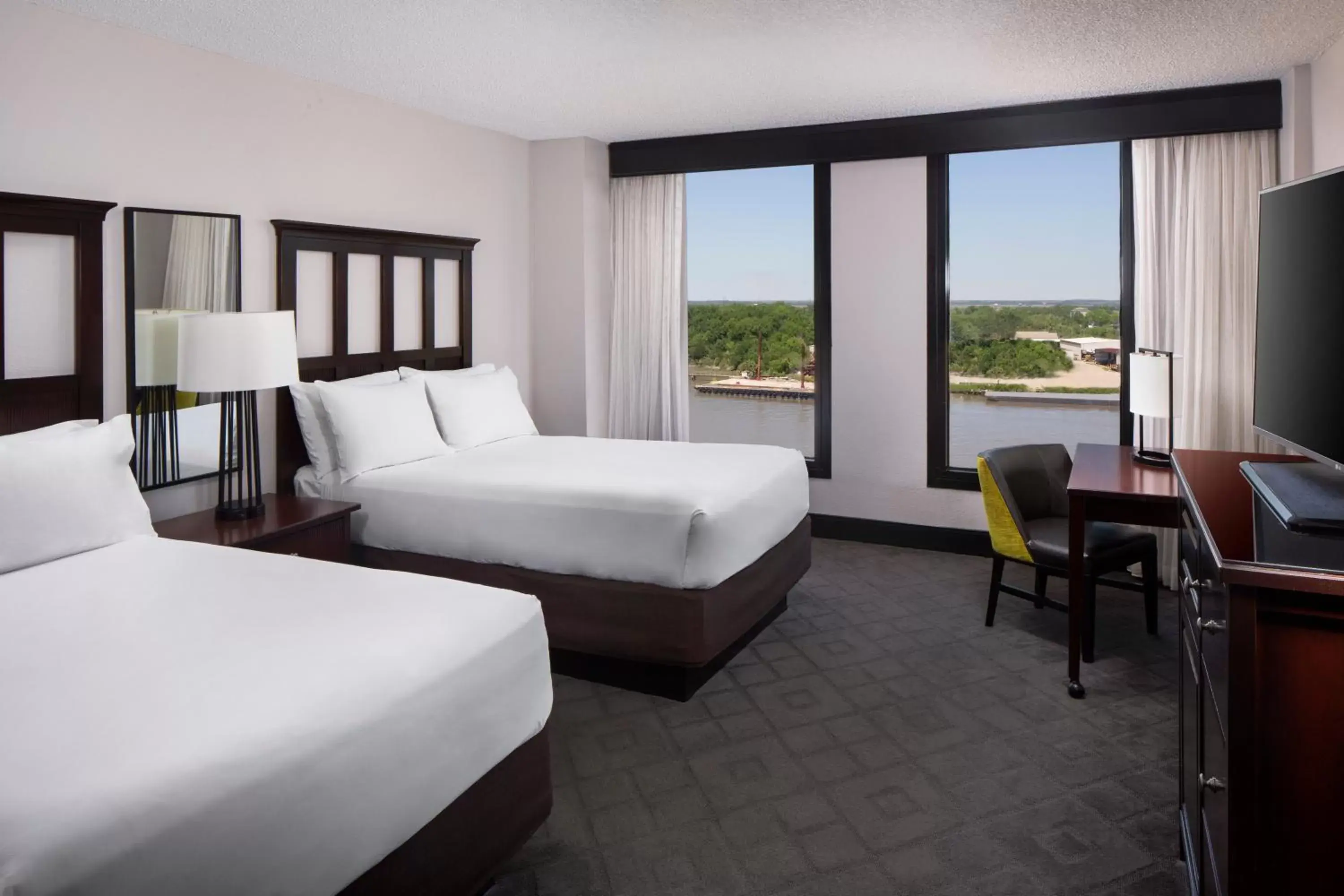 Double Room with Two Double Beds and River View in Hyatt Regency Savannah