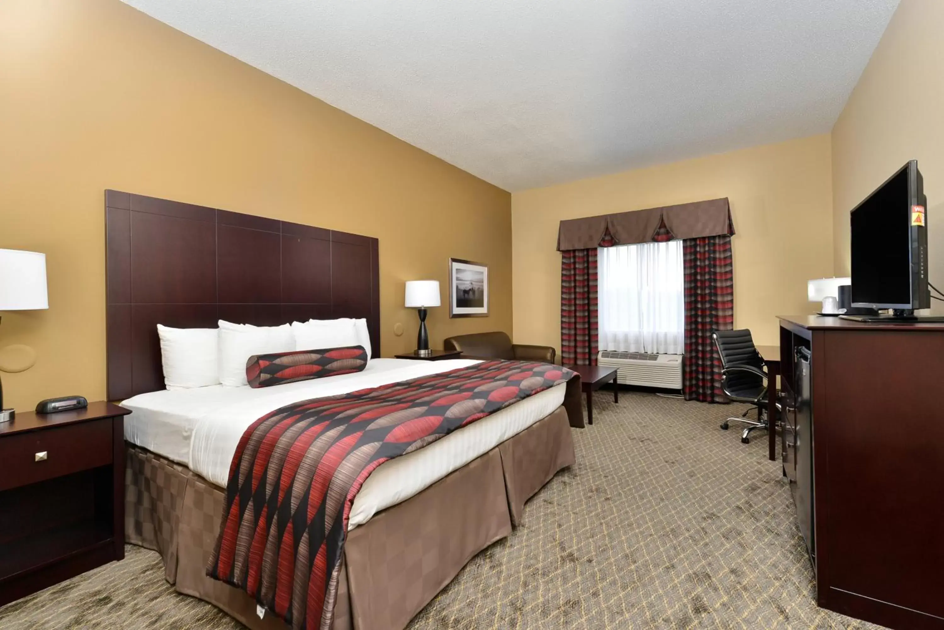 Photo of the whole room, Bed in Boarders Inn and Suites by Cobblestone Hotels - Ardmore