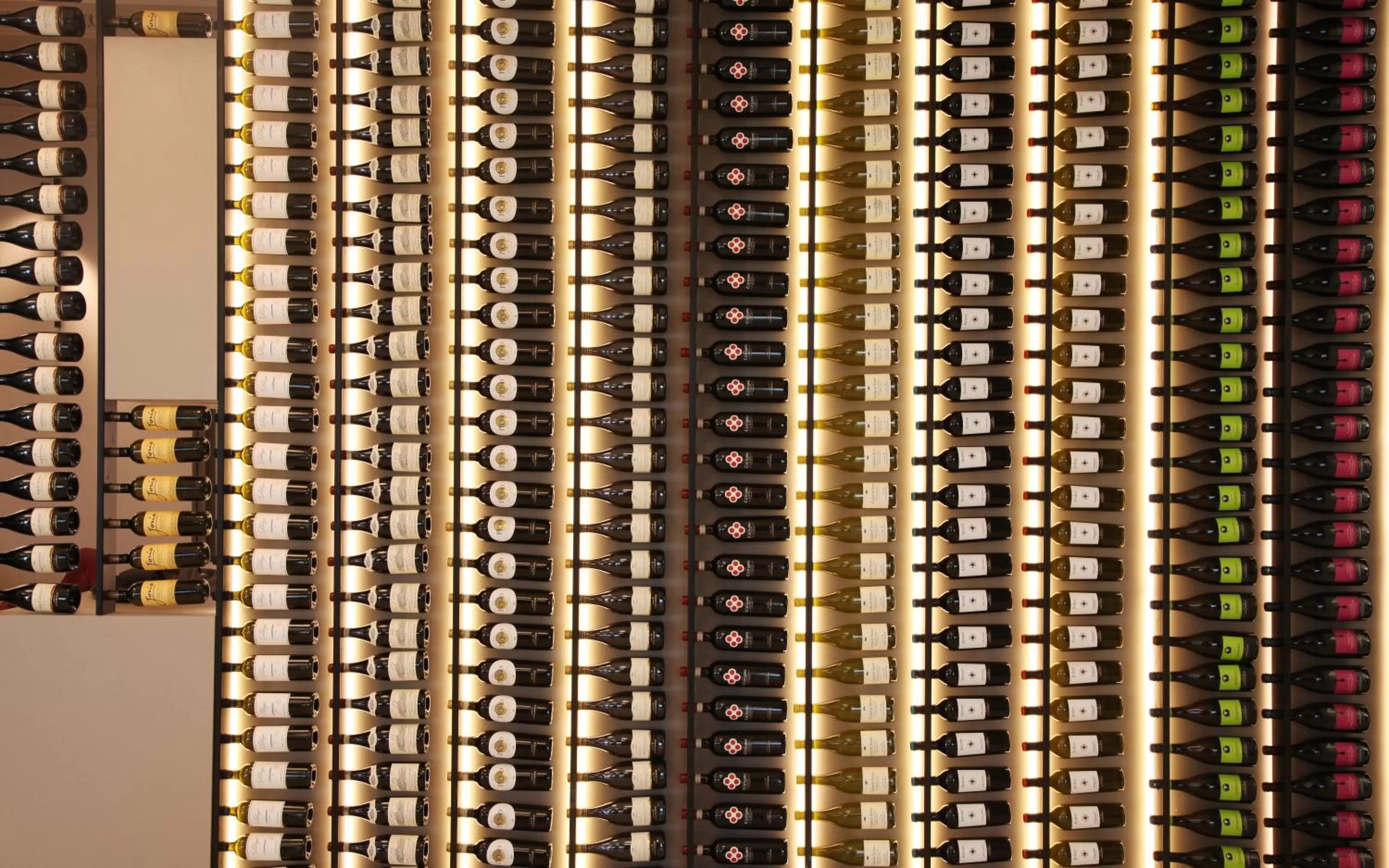 Restaurant/places to eat in Grand Hotel Palace