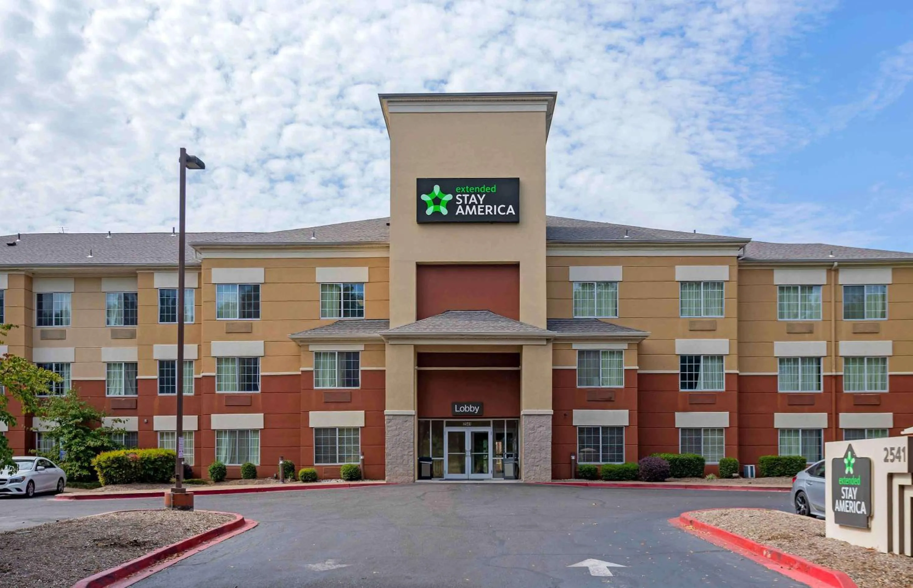 Property building in Extended Stay America Suites - Memphis - Airport