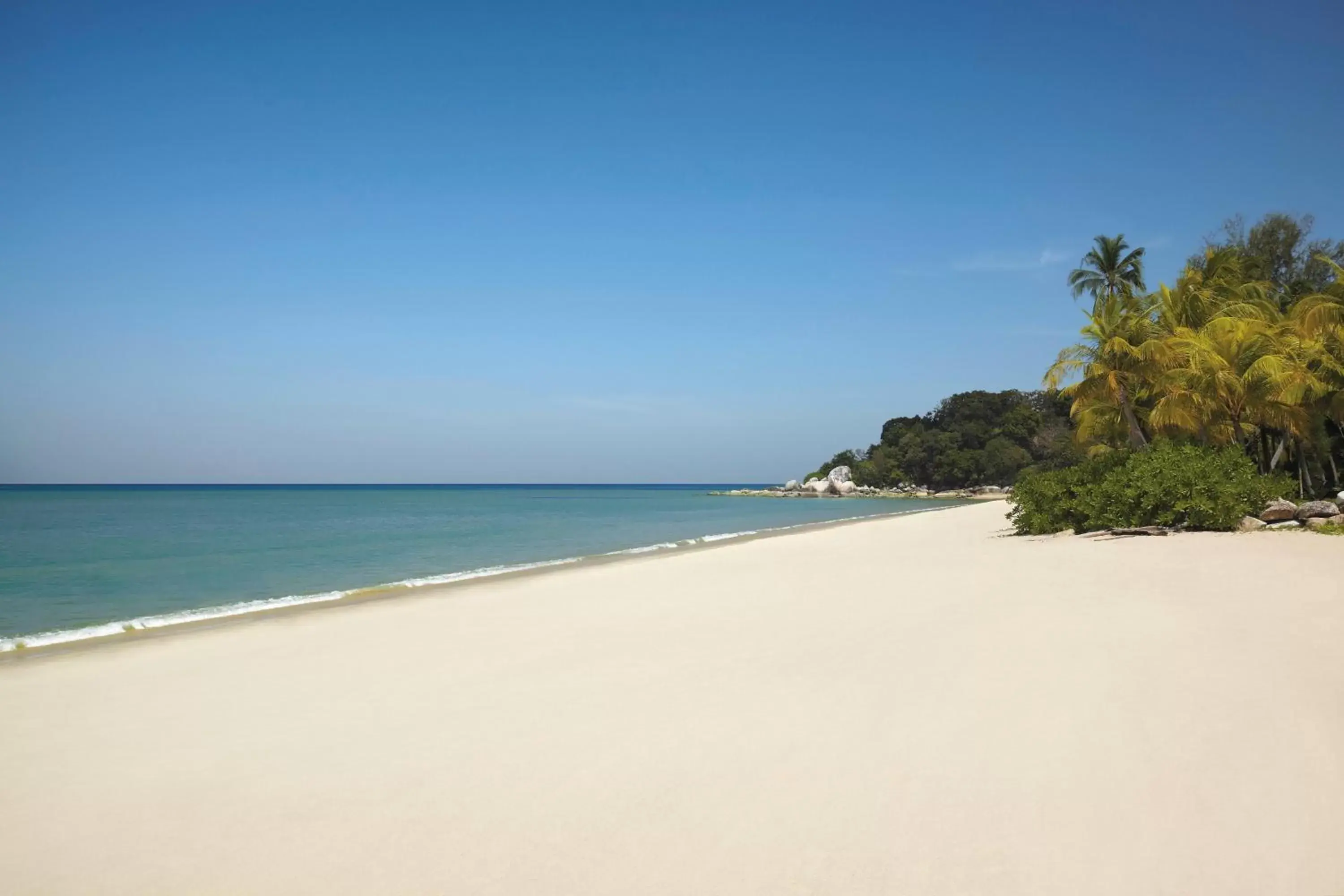 Beach in Shangri-La Golden Sands, Penang