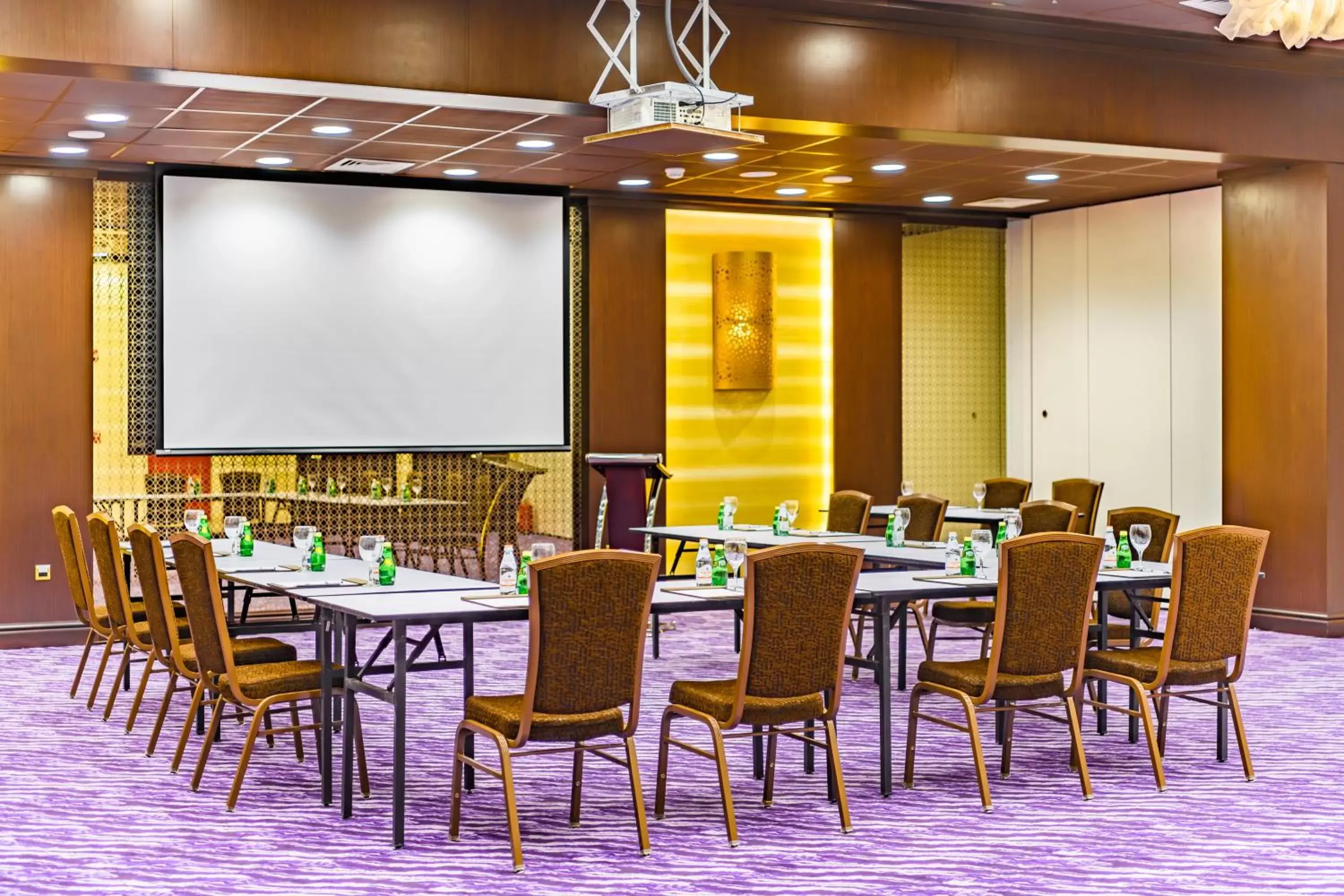 Banquet/Function facilities, Restaurant/Places to Eat in TIME Rako Hotel